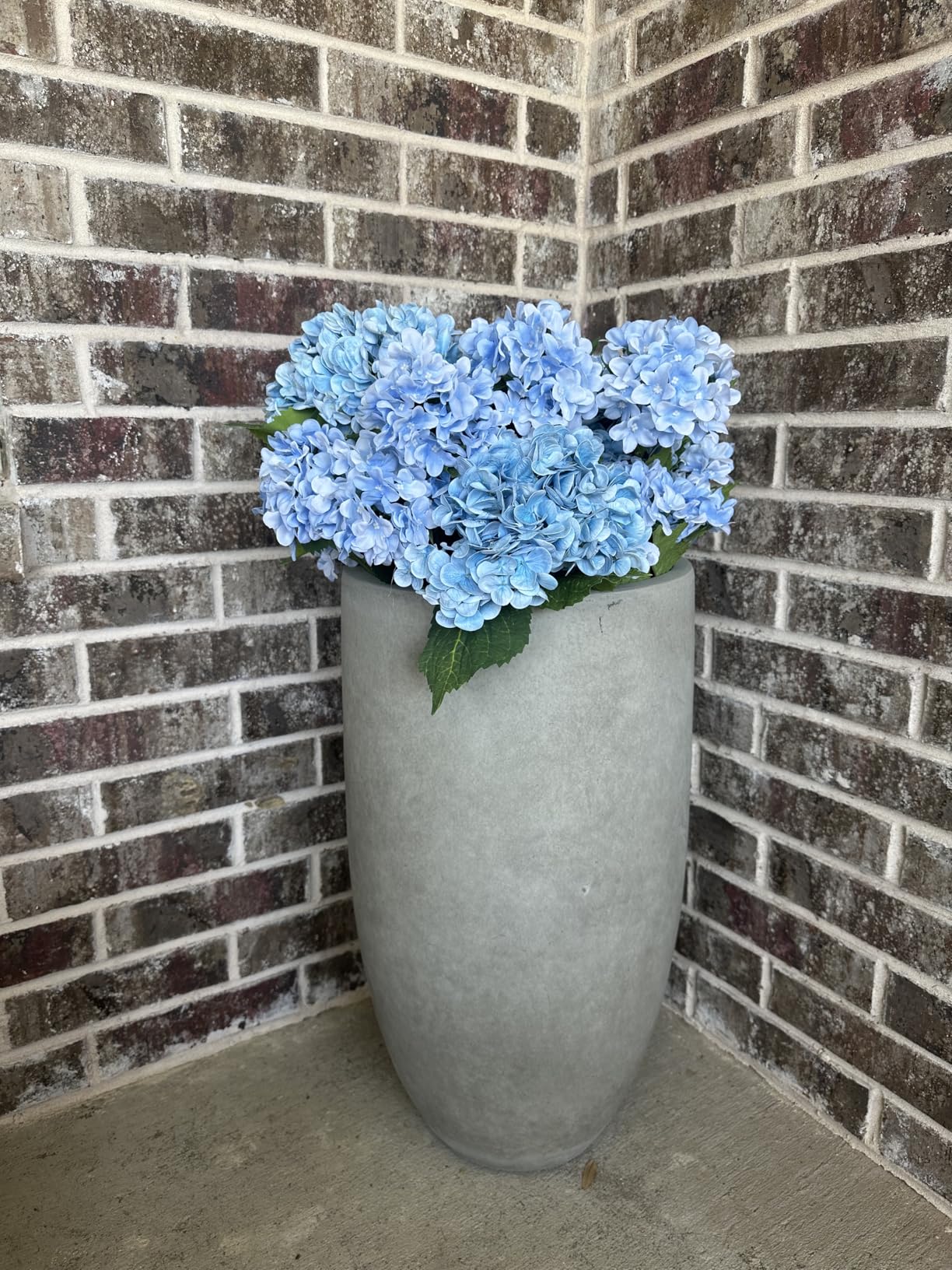 Kante 24 Inch Tall Round Concrete Planter, Large Indoor Outdoor Plant Pots with Drainage Hole and Rubber Plug, Modern Decorative Garden Pots for Home Patio Porch, Weathered Concrete customer photo 2