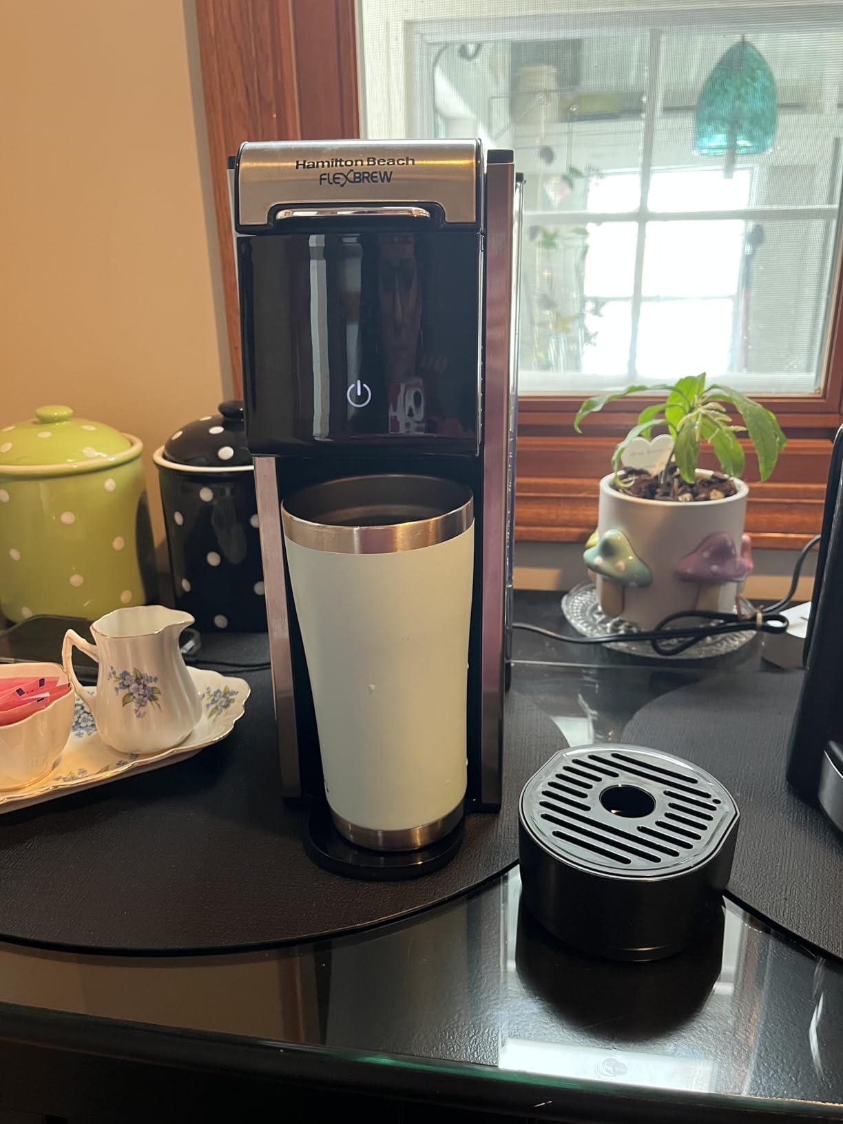 Hamilton Beach FlexBrew Advanced 4-in-1 Single Serve Hot & Iced Coffee Maker with Removable 45 oz. Water Reservoir, Use Pod Packs and Grounds, Fast Brewing, Black (49925) customer photo 1