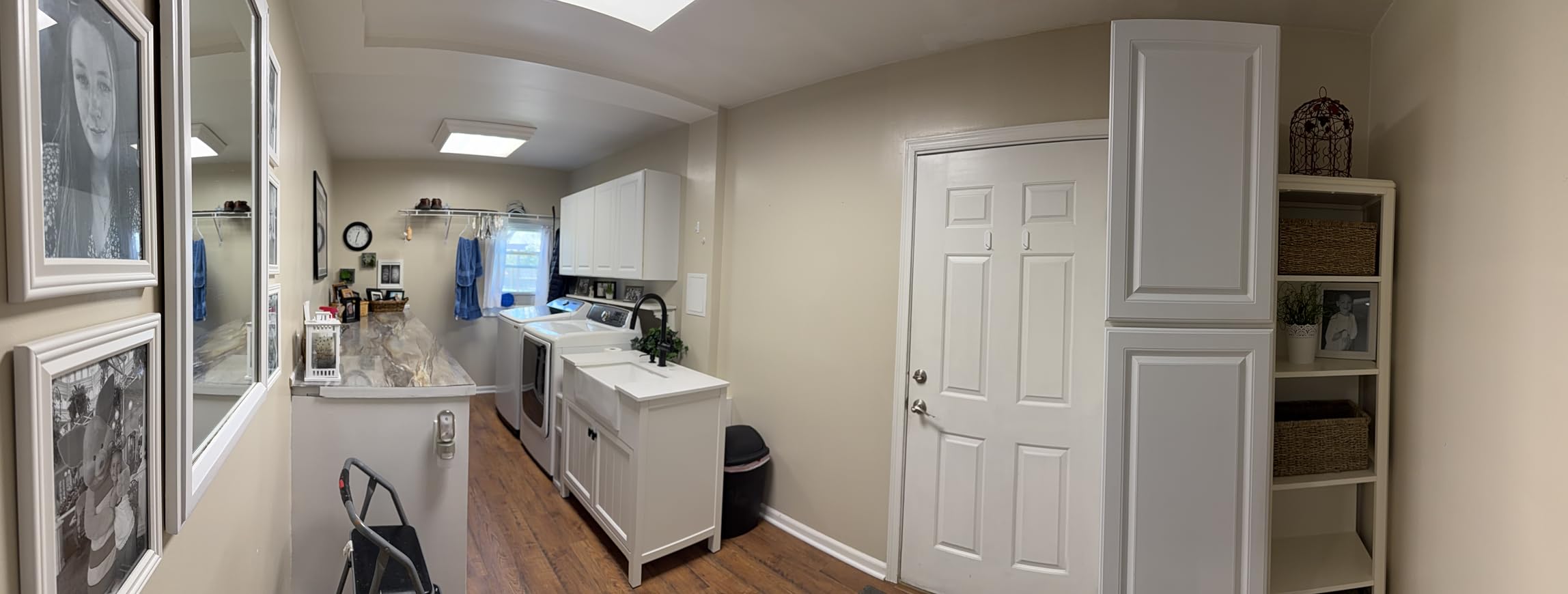 48 Inch White Bathroom Vanity with Sink, Farmhouse Bathroom Sink Cabinet with Soft Closing Doors & Dovetail Drawers, Single Apron Farm Sink, No Assembly Required customer photo 1