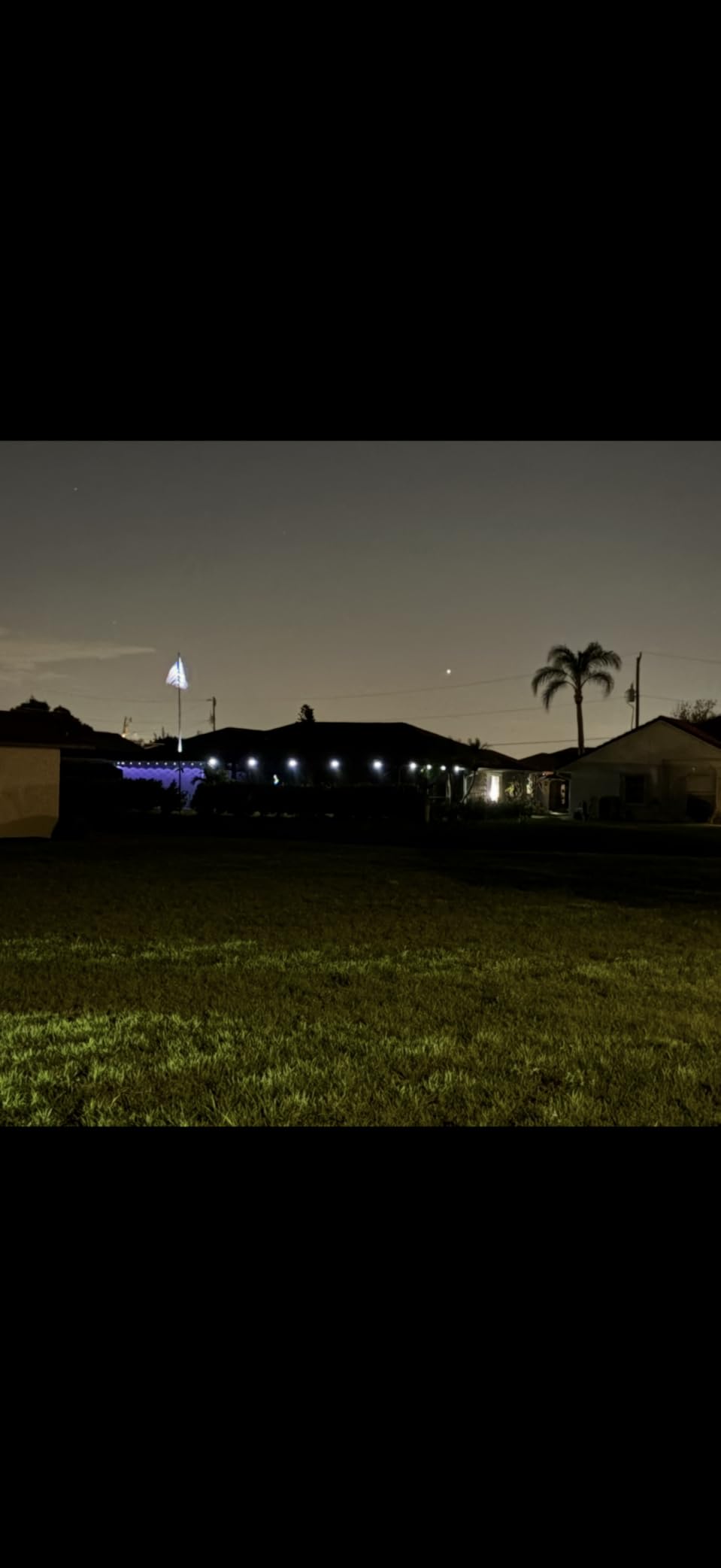 Aootek New Solar Motion Sensor Lights 120 LEDs with Lights Reflector, 270° Wide Angle, IP65 Waterproof, Step Lights for Front Door, Yard, Garage, Deck (Black, Daylight White, 6-Pack) customer photo 2
