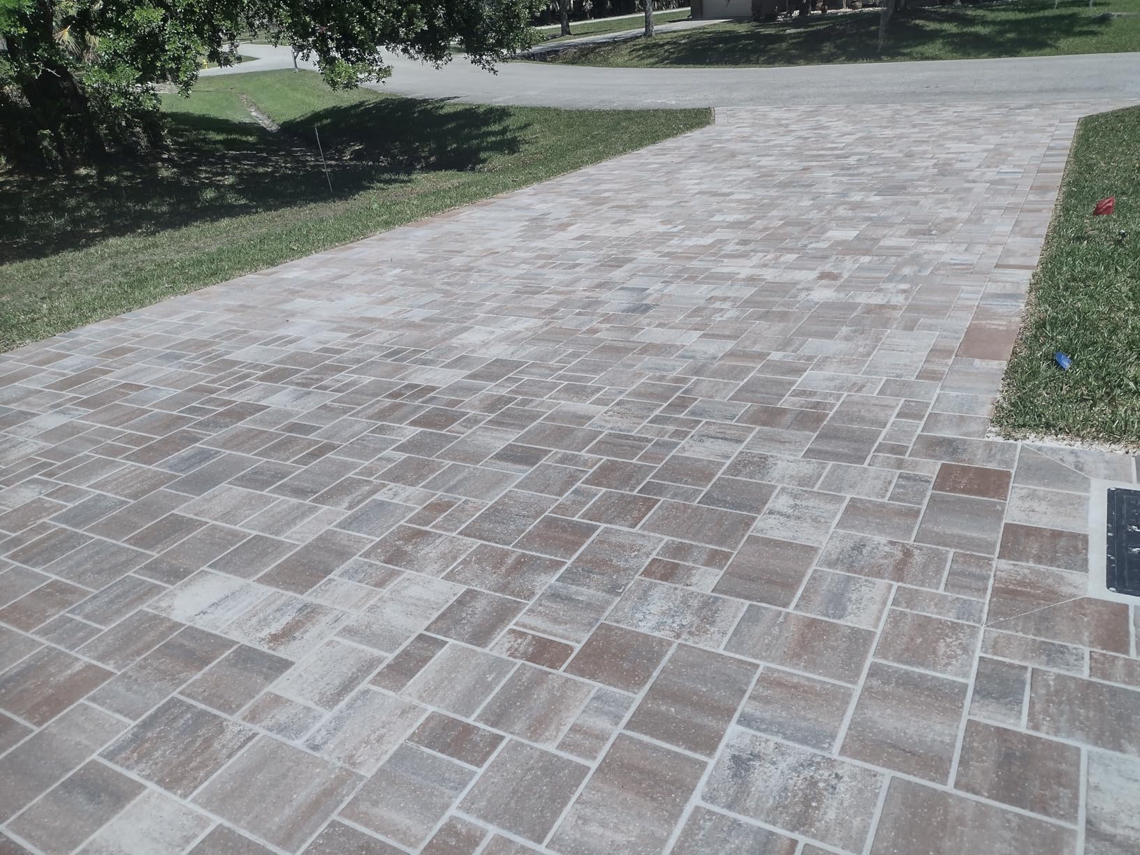 McKinnon Concrete and Paver Sealer 5 Gallon, Penetrating Semi-Gloss Wet Look Sealer for Brick, Stone, Natural Stone, Outdoor and Indoor Use, UV Resistant customer photo 1
