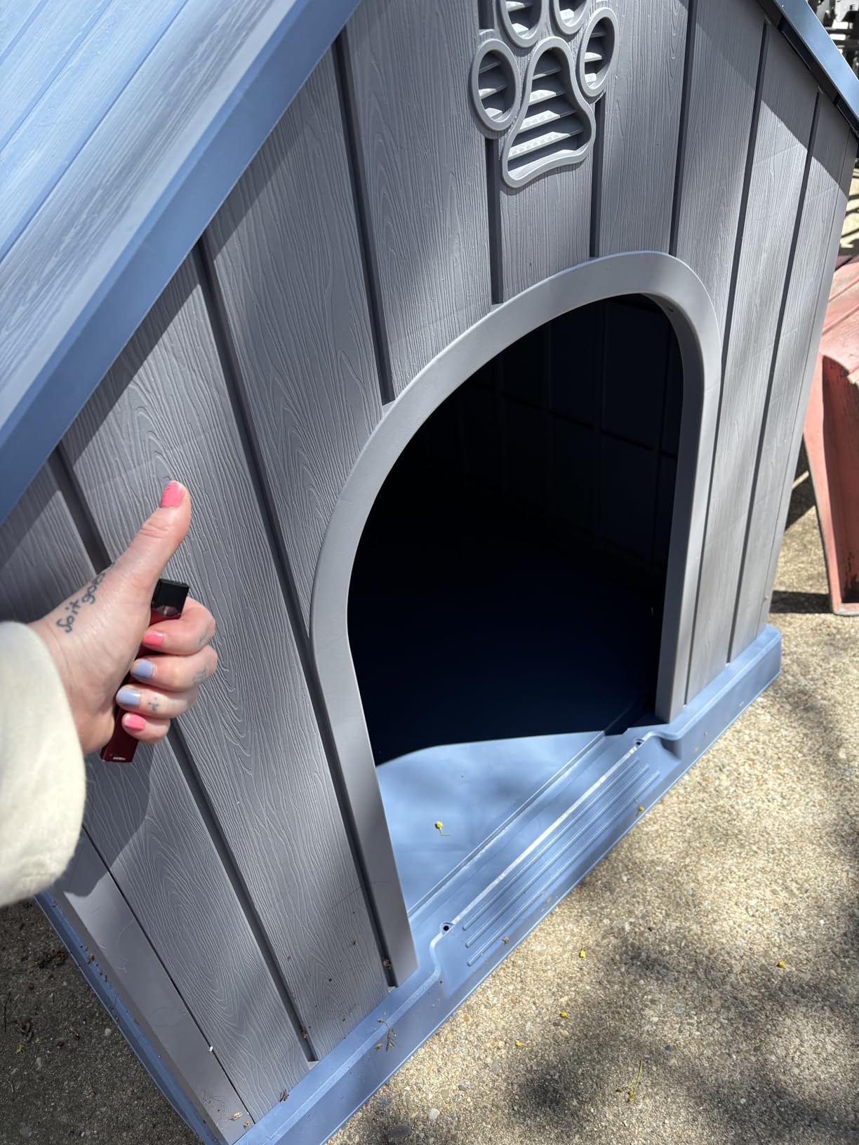 DRATO Large Dog House Indoor Outdoor Waterproof, Puppy Shelter with Air Vents and Elevated Floor, Sturdy Dog Kennel for Small to Large Sized Dogs, Easy to Assemble (Blue, 38.62x36.26x38.07 Inches) customer photo 1