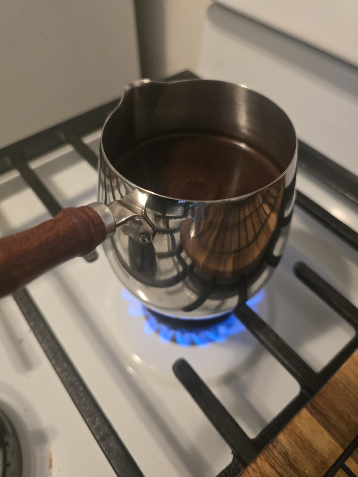 Turkish Coffee Pot 20oz/600ml with Wooden Handle, 18/8 Stainless Steel, Cezve Ibrik Briki Stovetop Warmer for Milk Butter Chocolate Melting, Greek Arabic Coffee Maker customer photo 1