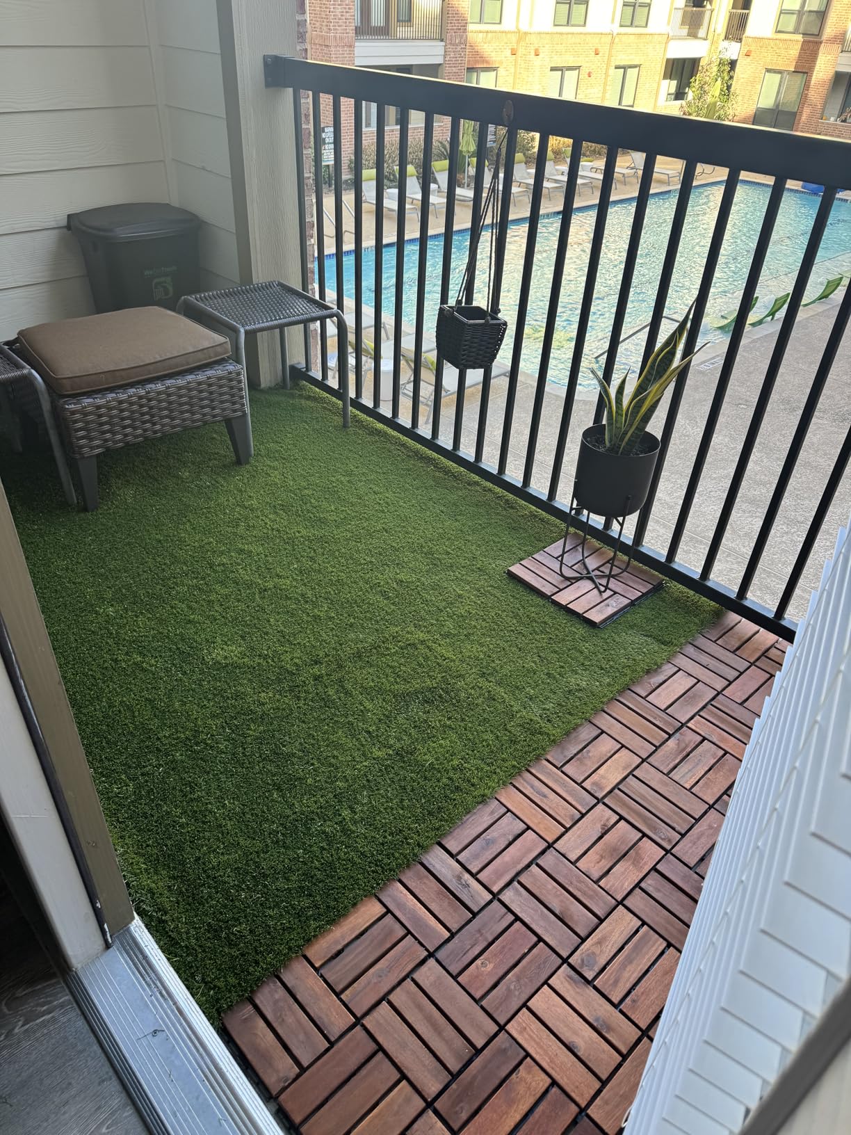 Tranquillo Interlocking Deck Tiles 12