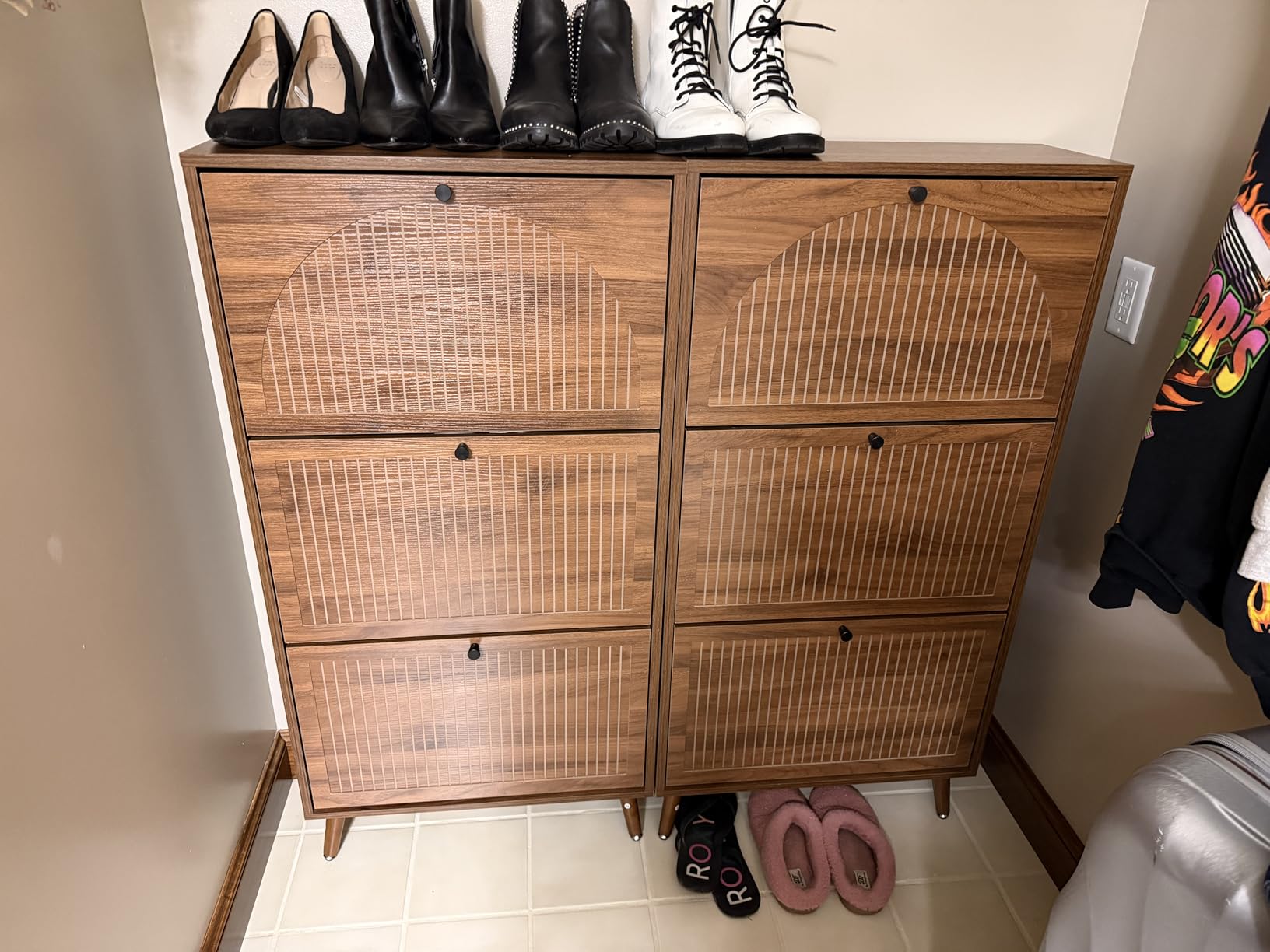 Fsbecl Shoe Storage Cabinet for Entryway with 3 Flip Drawers, Narrow Shoe Organizer with Fluted Panel, Freestanding Wood Hidden Shoe Cabinet for Hallway, Walnut customer photo 1
