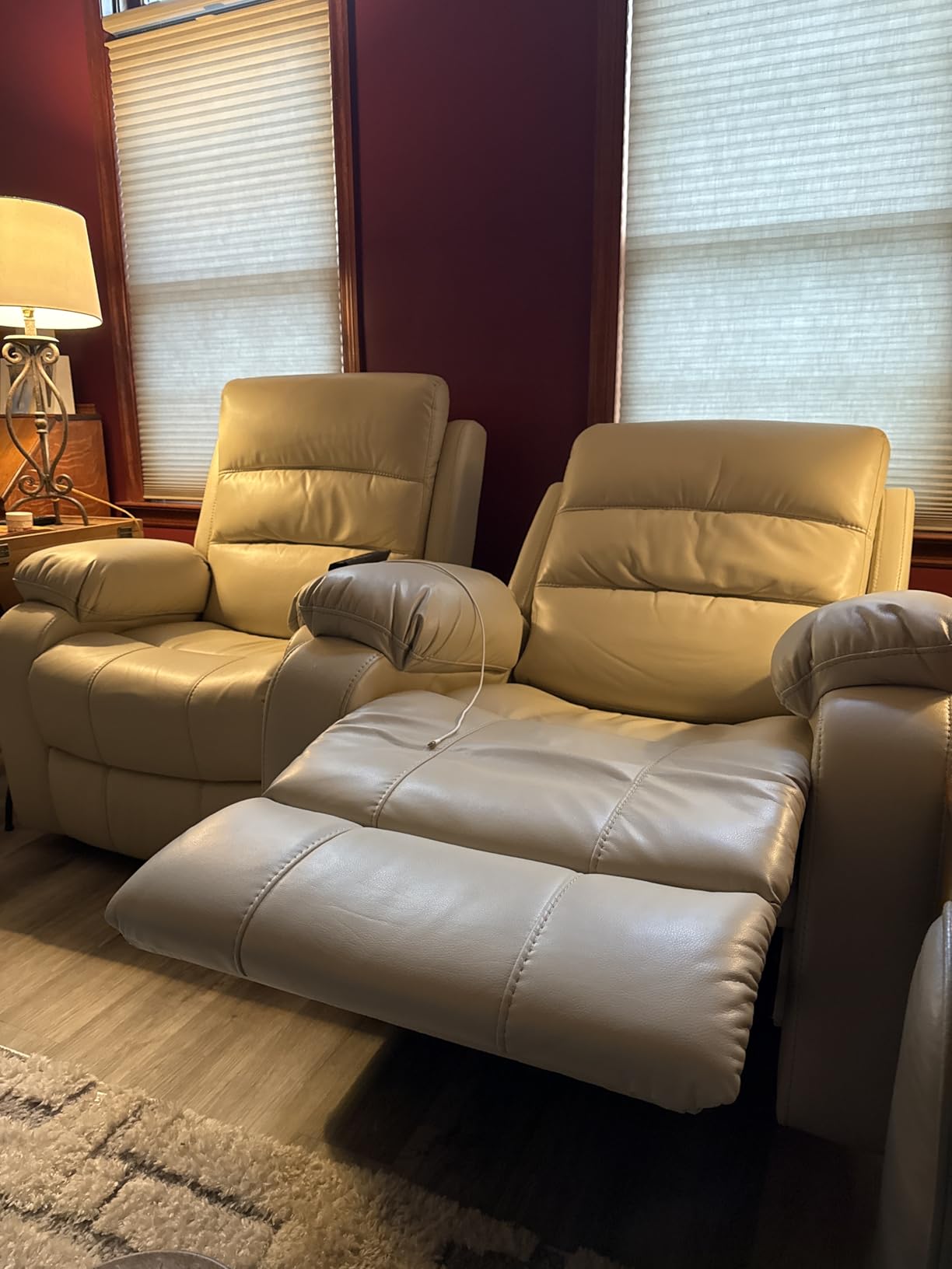 EONIX Power Zero Wall Hugger Power Recliner Chair for Small Space RV Living Room, Power Recliner with Massage and Heat, USB & USB-C Charging Ports, Cream White customer photo 1