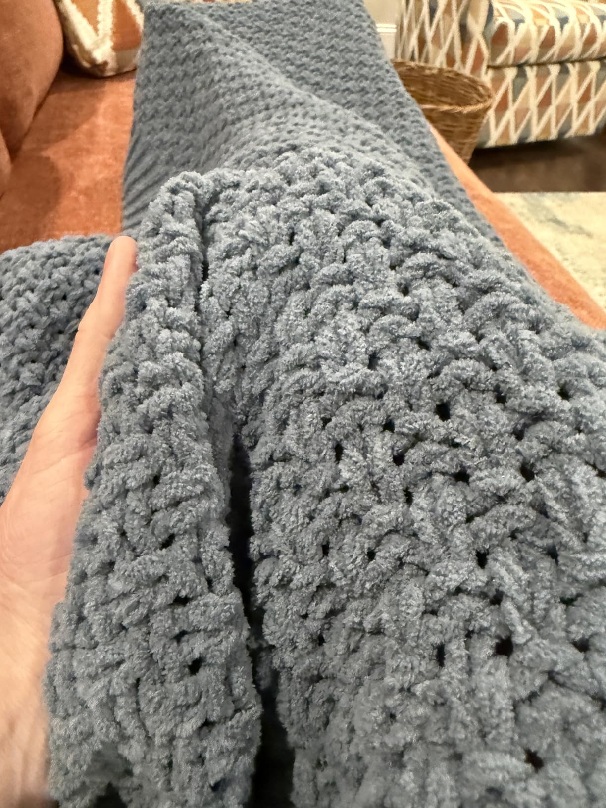 EVERGRACEHOME Chunky Chenille Knit Throw Blanket for Couch, Soft Luxurious Moss Stitch Blankets for Bed, Cozy Decorative Farmhouse Knitted Throws for Sofa, Mocha Brown, 50