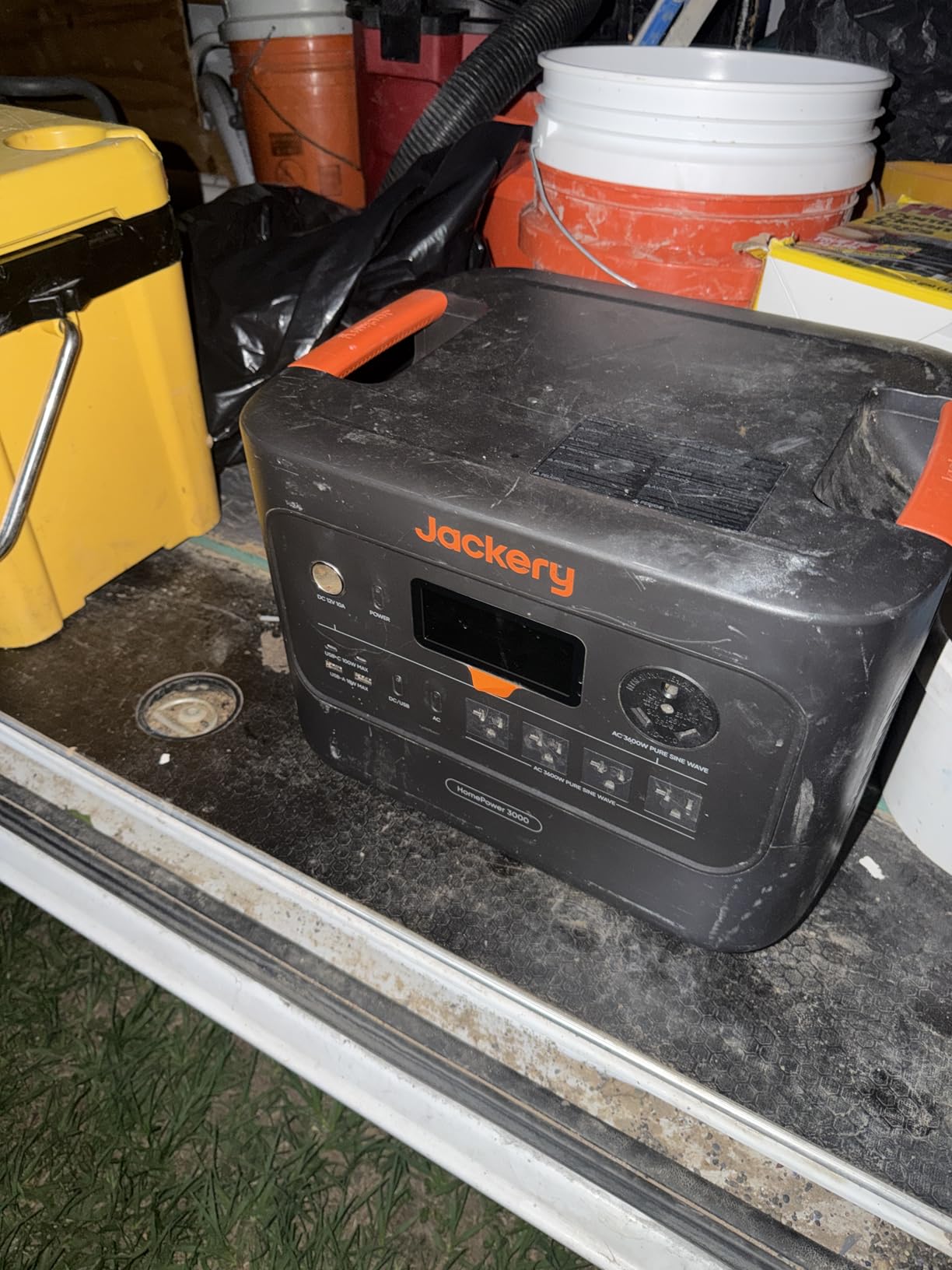 Jackery HomePower 3000 Portable Power Station with 2X 200W Solar Panels, 3600W (Surge 7200W) Output, 3072Wh LFP Battery Solar Generator customer photo 1