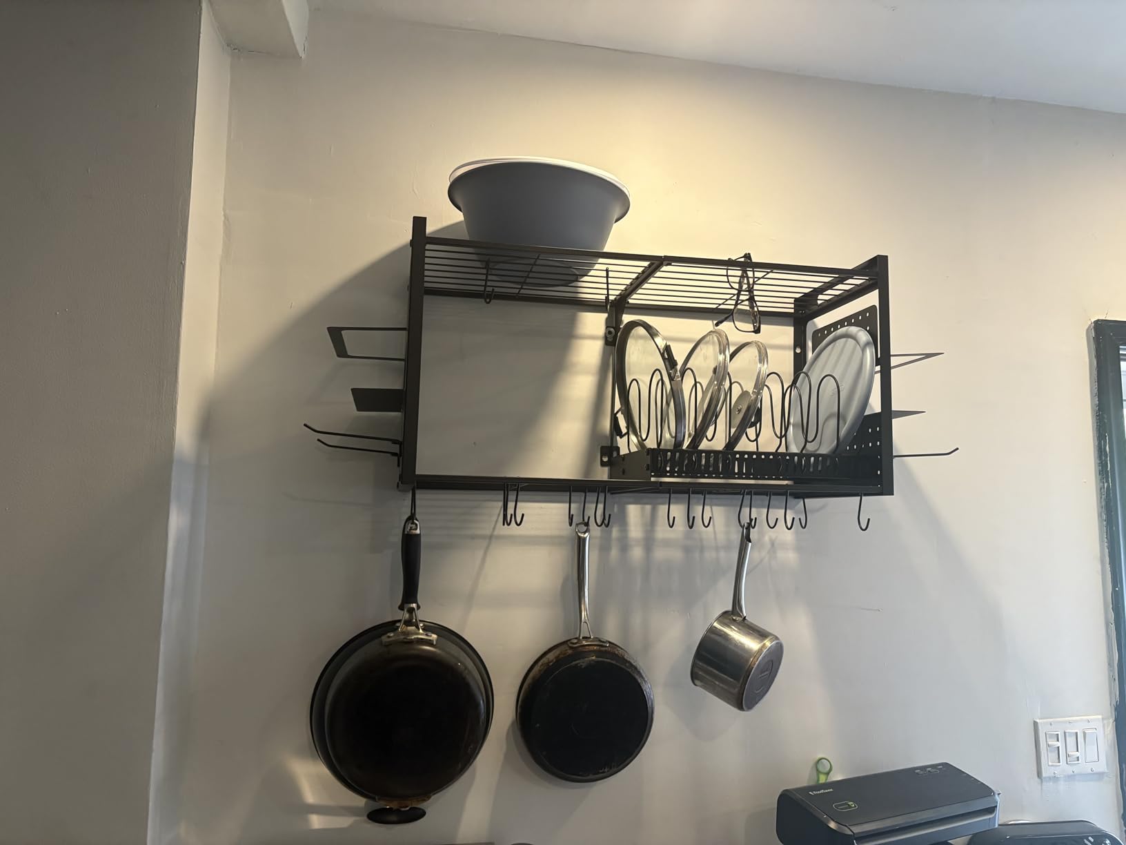 31 Inch Pot Rack Wall Mounted, 3 in 1 Pots and Pans Organizer with 2 tier Kitchen Racks & Pot Lid Organizer Holder and 20 Hooks, Heavy Duty Hanging Pot Hanger for Kitchen Cookware, Utensils, Black customer photo 2