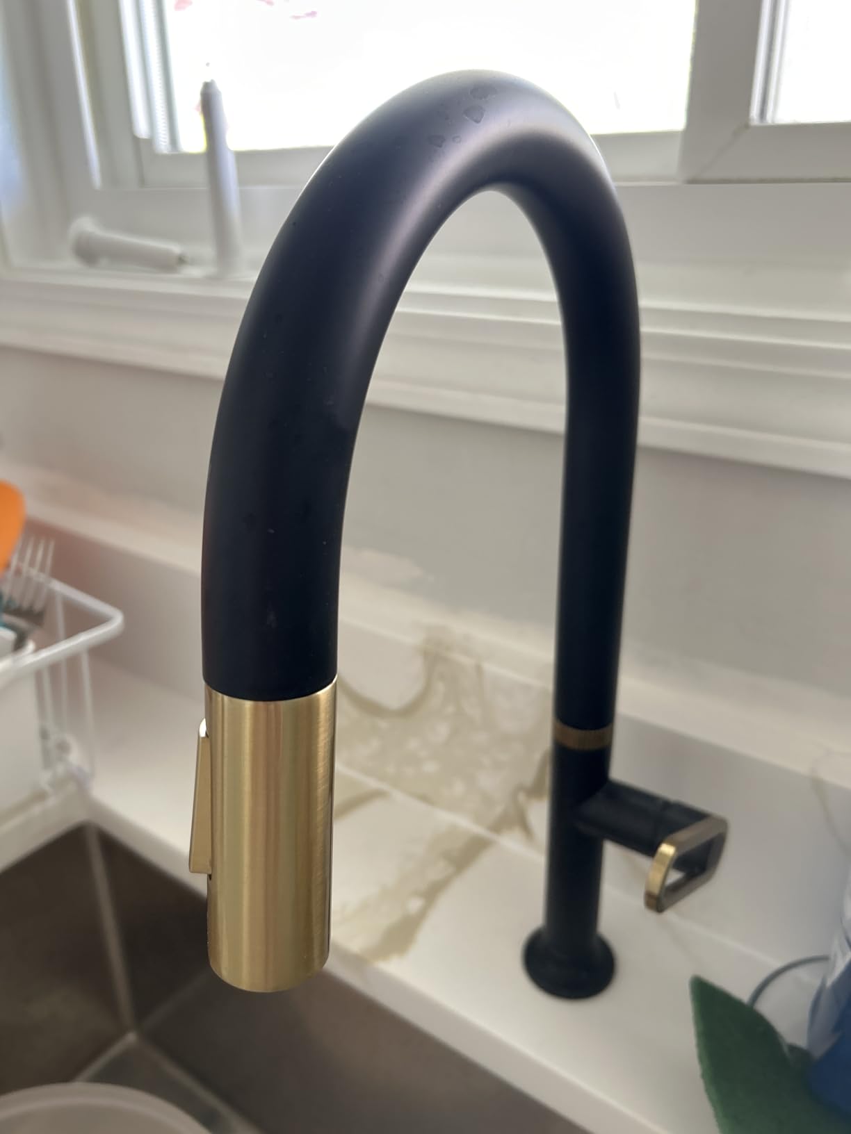 KRAUS Vetra 2-Function Single Handle Pull Down Kitchen Faucet in Spot-Free Brushed Brass, KPF-2850SFBB customer photo 1