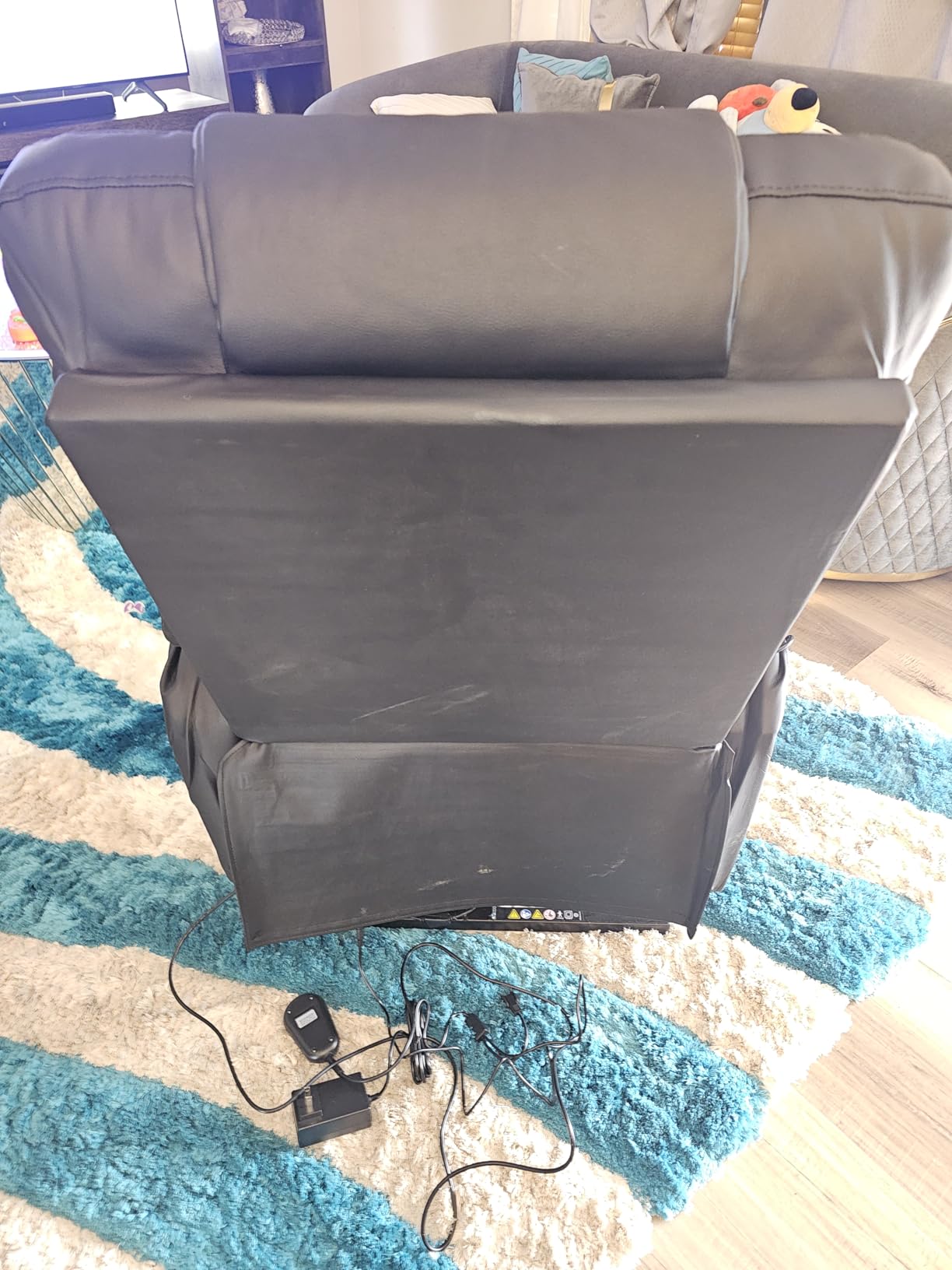 Brage Living Power Lift Recliner Chair for Elderly with Massage & Heat, 160 Degree Adjustable PU Leather Electric Recliner with Remote, Cup Holders, Side Pockets, and Stand Assist for Living Room (Black) customer photo 1