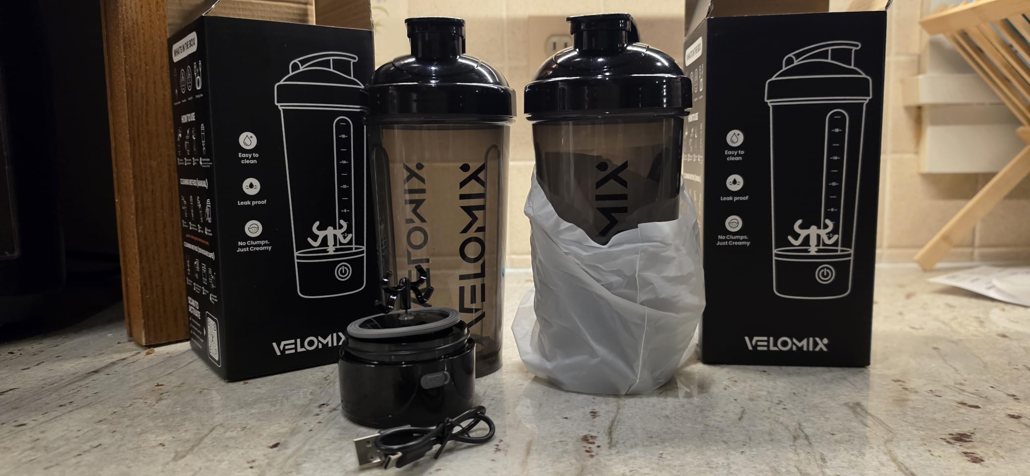 VELOMIX Electric Protein Shaker Bottle - 24 oz | USB-C Rechargeable | Leak Proof Shaker Cups for Protein Shakes | Portable Blender for Shakes and Smoothies (Electric-Transparent) customer photo 1