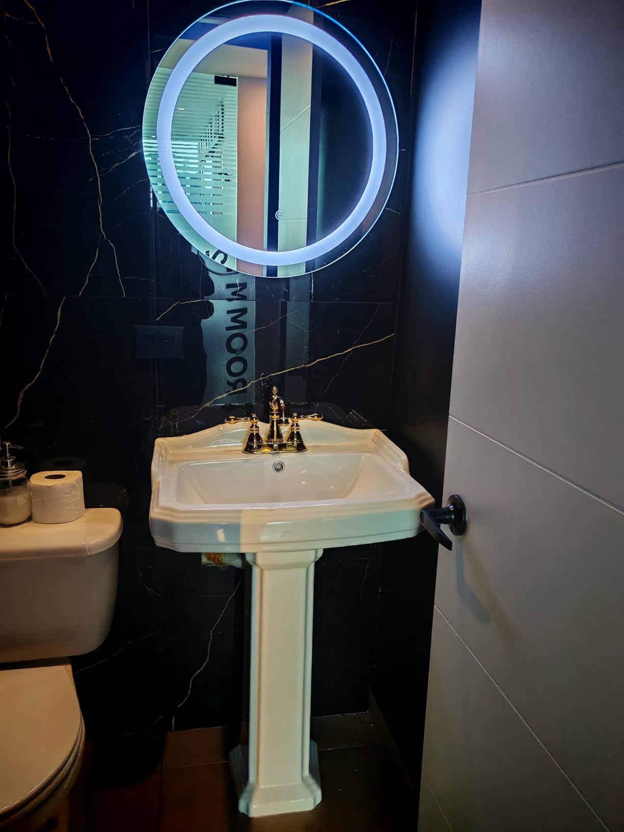 DeerValley 20x17 Inch Compact White Ceramic Pedestal Bathroom Sink with Overflow and Single Faucet Hole, Space-Saving Design, DV-1P523 customer photo 2