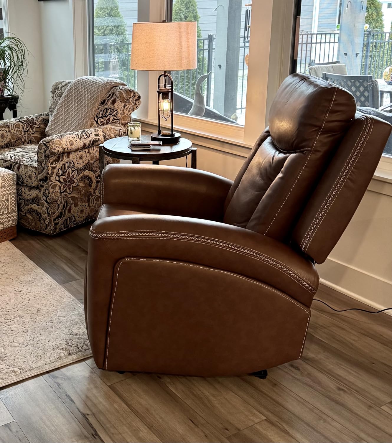 CHITA Genuine Leather Power Recliner Chair for Adults, Super Zero Gravity Recliner with Adjustable Power Headrest & USB/Type-C Ports, for Living Room, Bedroom & Home Theater, Cafe Brown customer photo 1