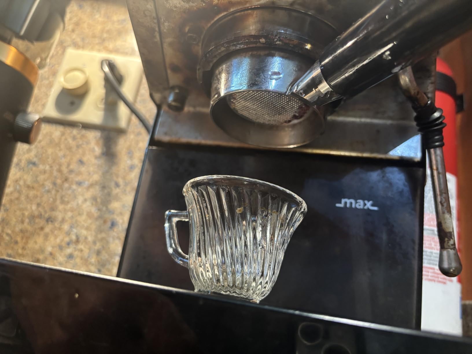 AMZCHEF Single Dose Coffee Grinder - 75 Settings Burr Grinder, 40mm Conical Burr, Anti-Static & Low-Retention Design customer photo 2
