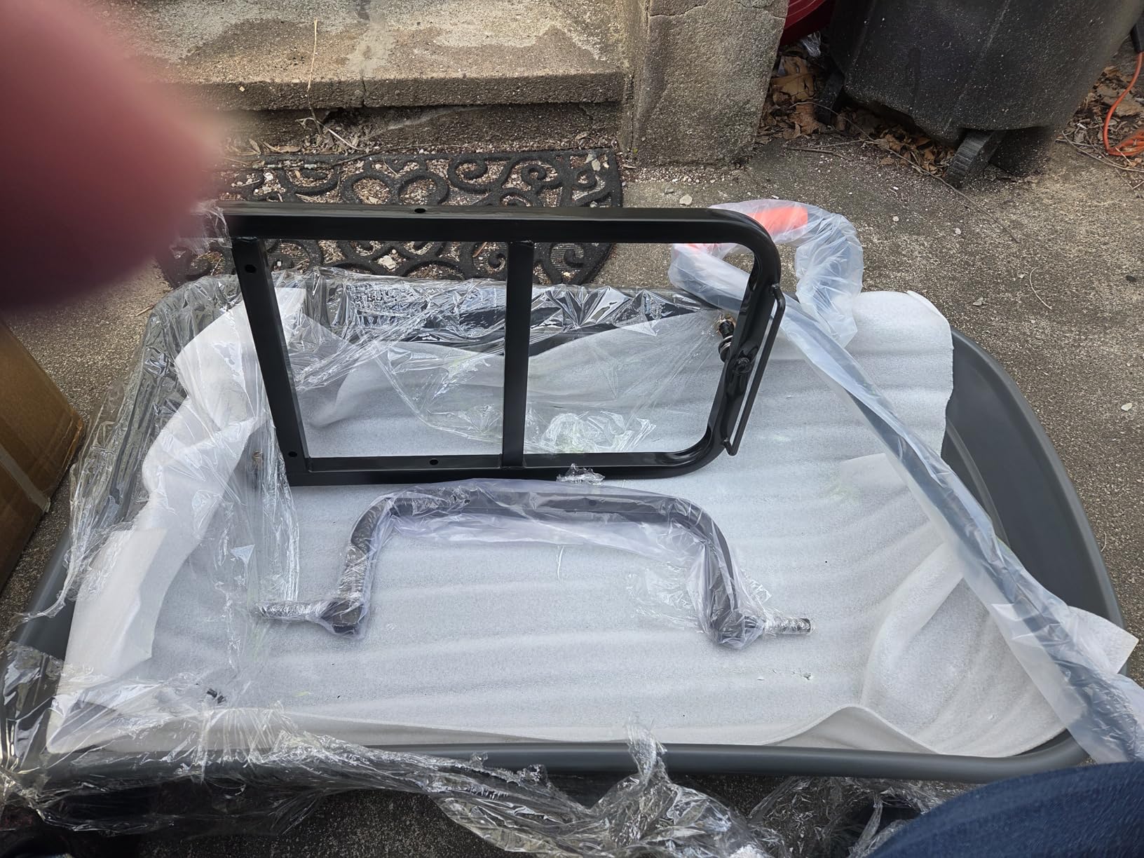 VEVOR 400LBS Wheelbarrow, Poly Garden Dump Cart Wagon with 8