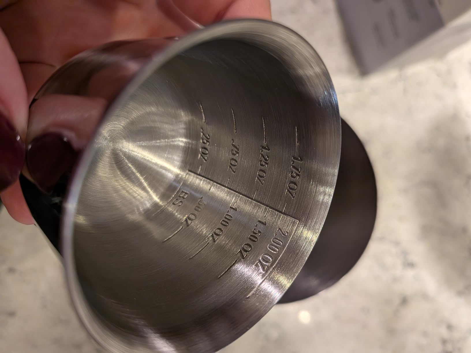 A Bar Above All-in-One Cocktail Shaker | 24oz Stainless Steel Cobbler Shaker with Precision Jigger Cap & Dual Leak-Proof Gaskets | Perfect Cocktail Gift Set customer photo 2