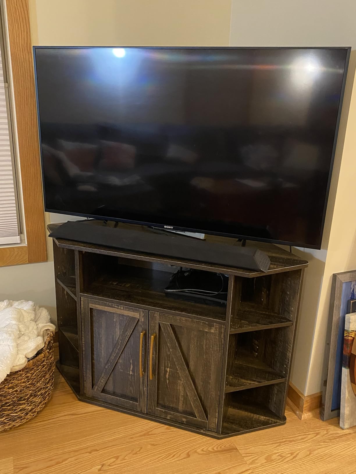 4 EVER WINNER Corner TV Stand for 55 Inch TV, Corner TV Console with Storage, Farmhouse Corner TV Cabinet with Cable Management&LED Lights for Bedroom/Living Room, White customer photo 1
