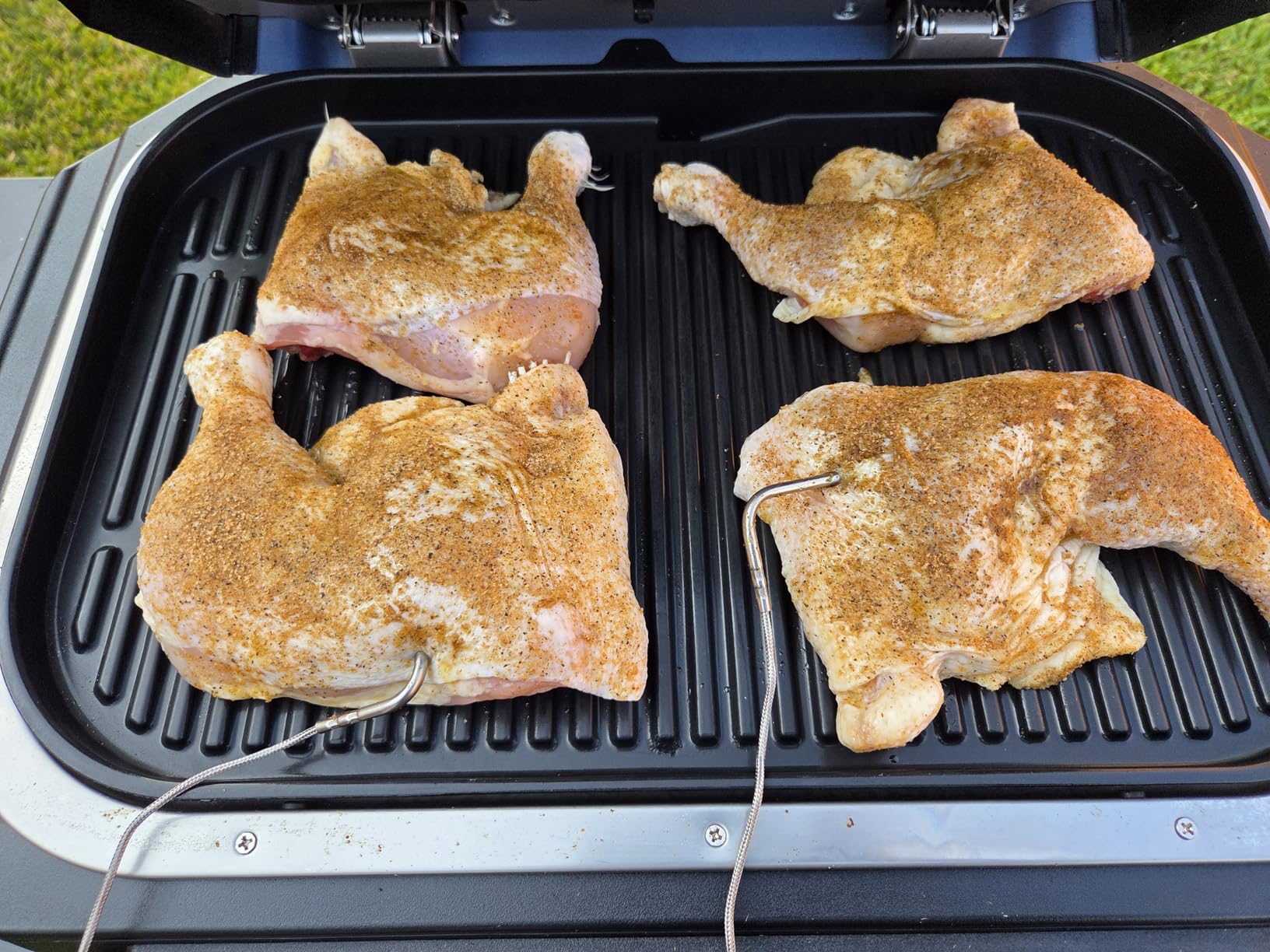 Ninja Woodfire Pro Connect XL Outdoor Grill & Smoker | Bluetooth, App Enabled | 7-in-1 Grill, BBQ Smoker, Outdoor Air Fryer | Woodfire Technology | Built-In Thermometer | Black & Gold | OG951BK1 customer photo 1