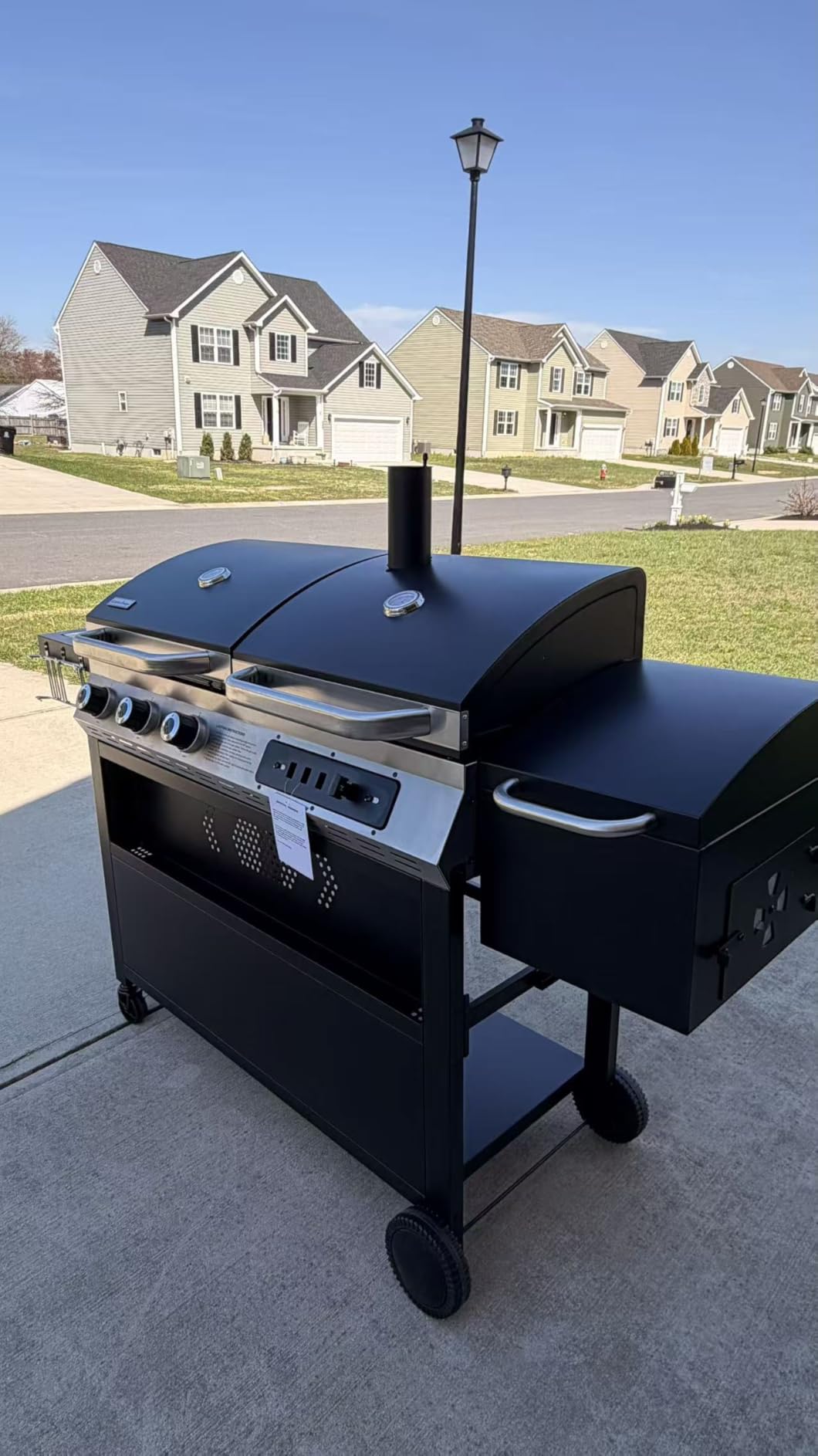 Sophia & William 3-Burner Gas and Charcoal Grill Combo with Offset Smoker - Dual Fuel BBQ Grill, 840 sq. in. Cooking Area, Heavy Duty Propane Barbecue for Outdoor Patio Cooking, Black customer photo 1