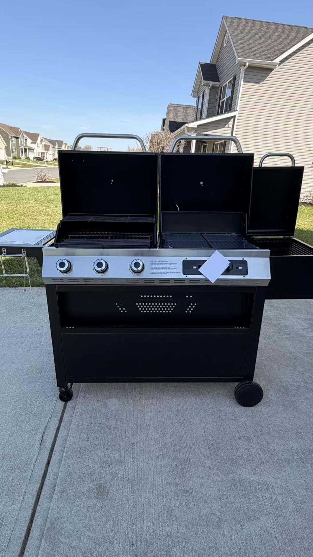 Sophia & William 3-Burner Gas and Charcoal Grill Combo with Offset Smoker - Dual Fuel BBQ Grill, 840 sq. in. Cooking Area, Heavy Duty Propane Barbecue for Outdoor Patio Cooking, Black customer photo 2