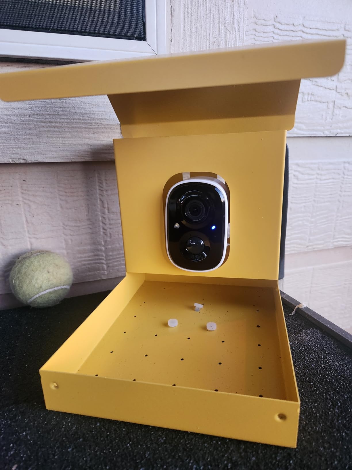 Bilantan Metal Smart Bird Feeder with Camera Solar Powered, 5G/2.4G WiFi Compatible, Lifetime Free Al Birds Identification, 2.5K Video Bird Feeder, Ultimate Gifts for Mothers Day customer photo 2