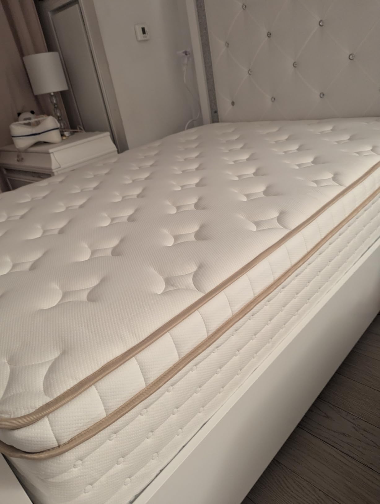 BedStory Firm Queen Mattress for Back Pain Relief - 14 Inch Firm Hybrid Mattress with Ideal Lumbar Support & Motion Isolation - Fiberglass-Free Colchones, CertiPUR-US customer photo 1