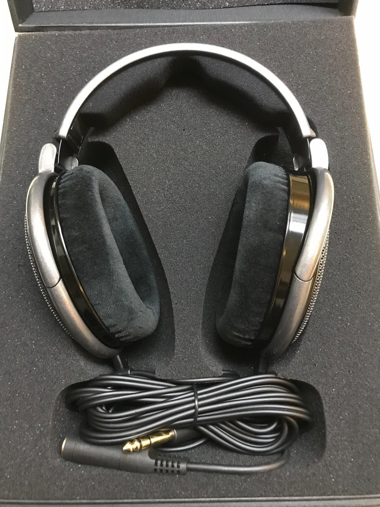 Sennheiser HD 650 - Audiophile Hi-Res Open Back Dynamic Headphone, Titan customer photo 1