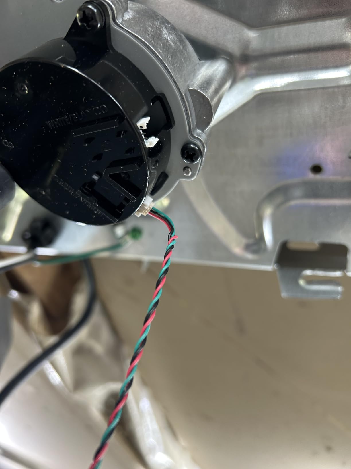 Genie SilentMax 1200 Model 4042-TKH Garage Door Opener with Motion Detection Lighting, Ultra-Quiet Steel-Reinforced Belt Drive, 140V DC Motor customer photo 1