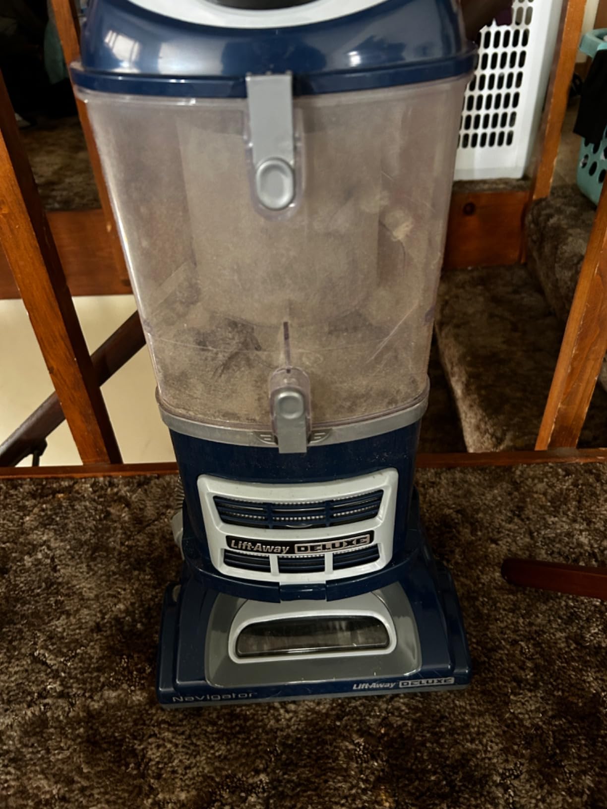 Shark Navigator Lift-Away Deluxe Upright Vacuum (NV360), Pet Hair, HEPA Filter, Swivel Steering customer photo 2