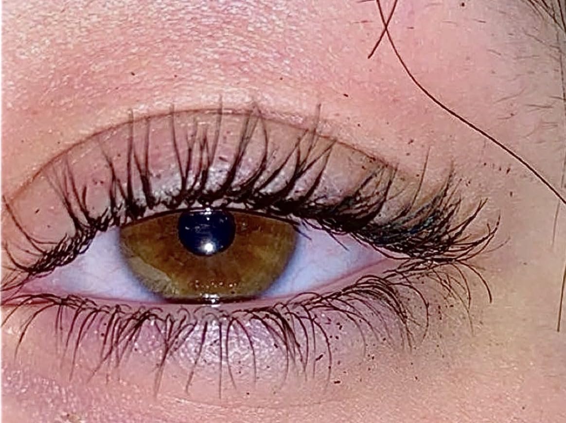 Maybelline Lash Sensational Washable Mascara, Lengthening and Volumizing for a Full Fan Effect, Blackest Black, 1 Count customer photo 2