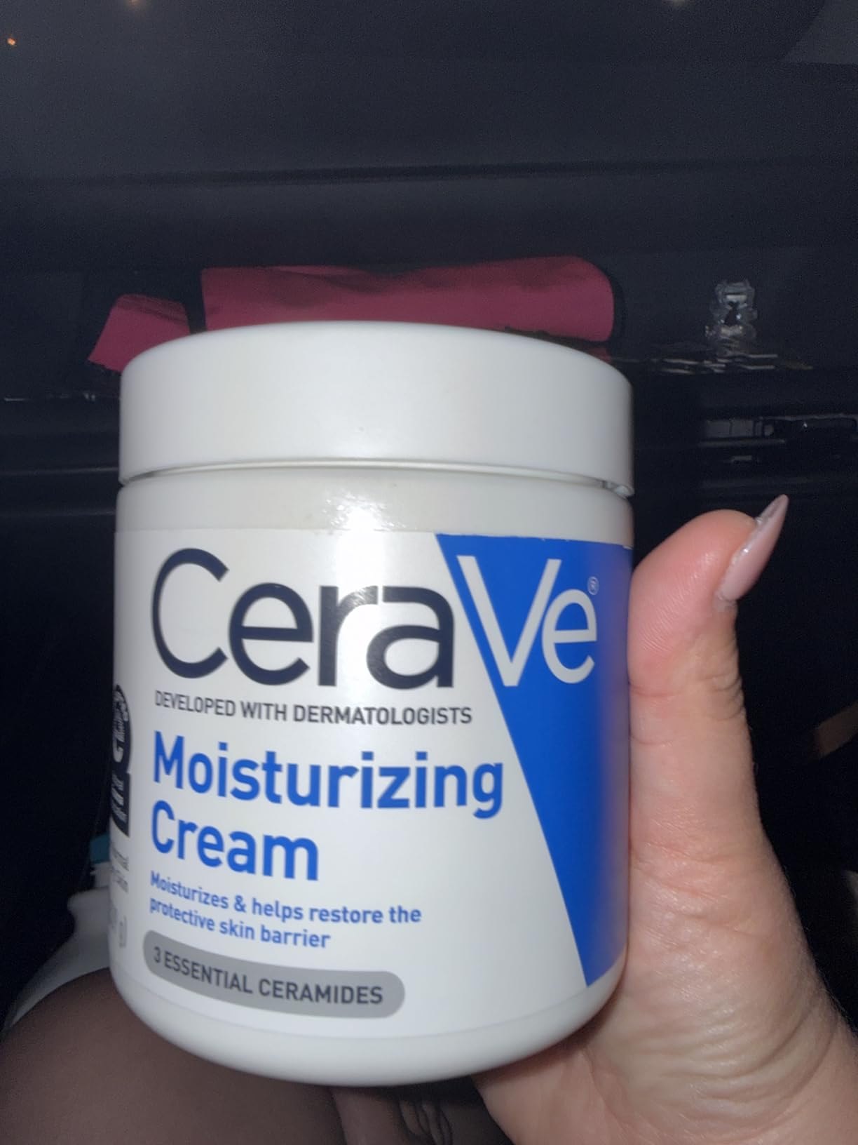 CeraVe Moisturizing Cream, Body and Face Moisturizer for Dry Skin customer photo 1