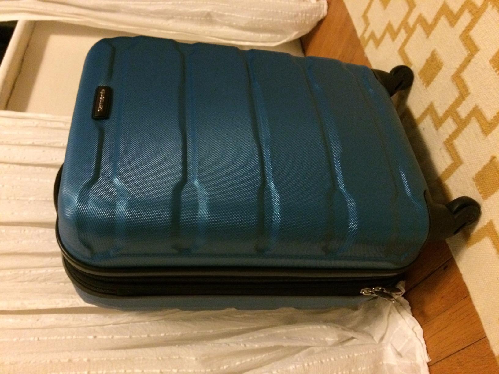 Samsonite Omni PC Hardside Expandable Luggage with Spinner Wheels, Teal, Checked-Medium 24-Inch customer photo 2