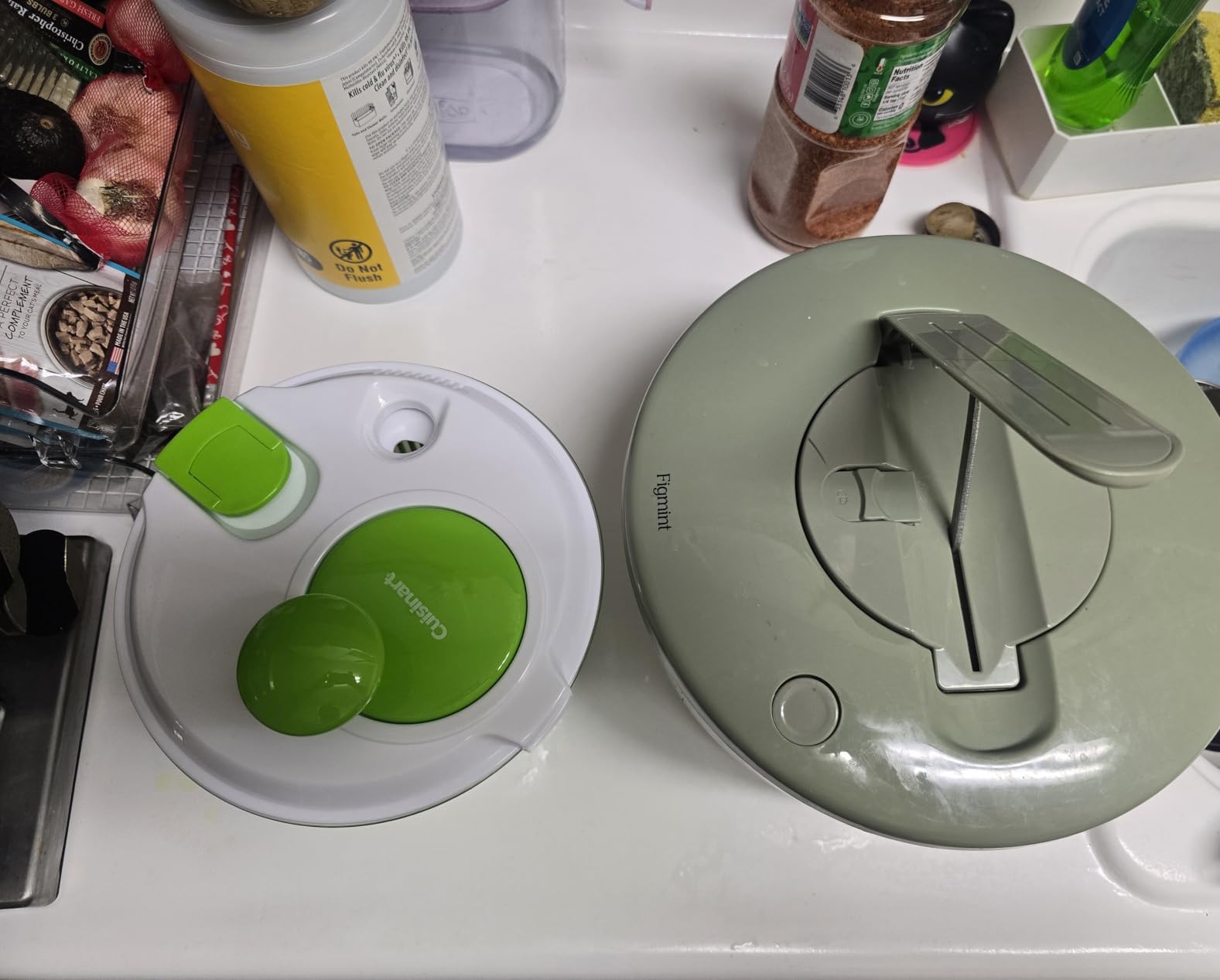 Cuisinart Salad Spinner- Wash, Spin & Dry Salad Greens, Fruits & Vegetables, 3qt, CTG-00-SSAS customer photo 2