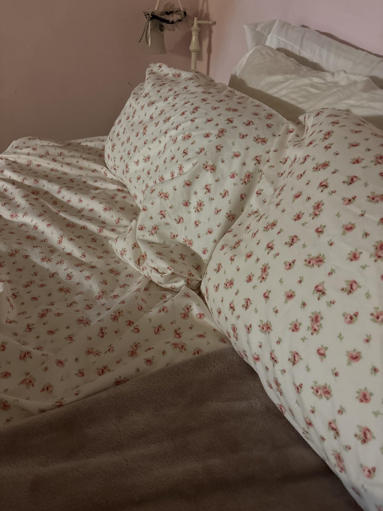 Modern Threads Silky Soft Microfiber and Wrinkle Free Sheets - Luxurious Microfiber Bed Sheets Includes Flat Sheet, Fitted Sheet with Deep Pockets, & Pillowcases Ivory, Full customer photo 2