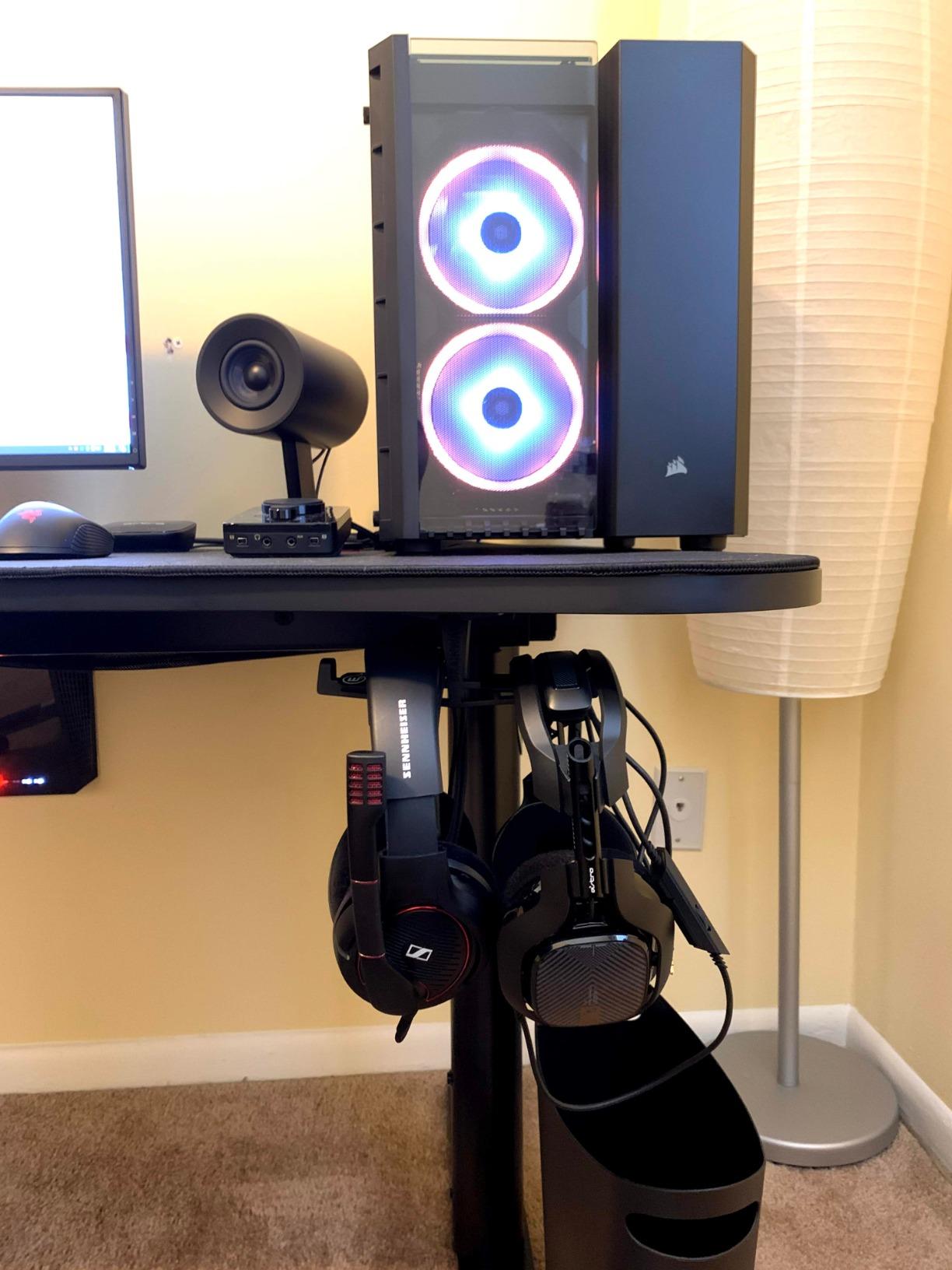 Arozzi Arena Large Gamer Desk - 63x32