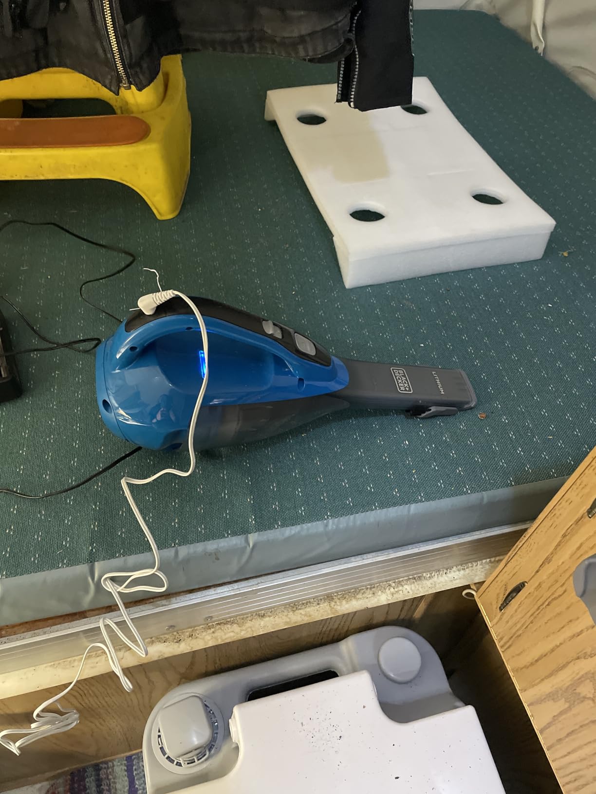 BLACK+DECKER dustbuster AdvancedClean Cordless Handheld Vacuum, Home and Car Vacuum (HLVA315J22) customer photo 1