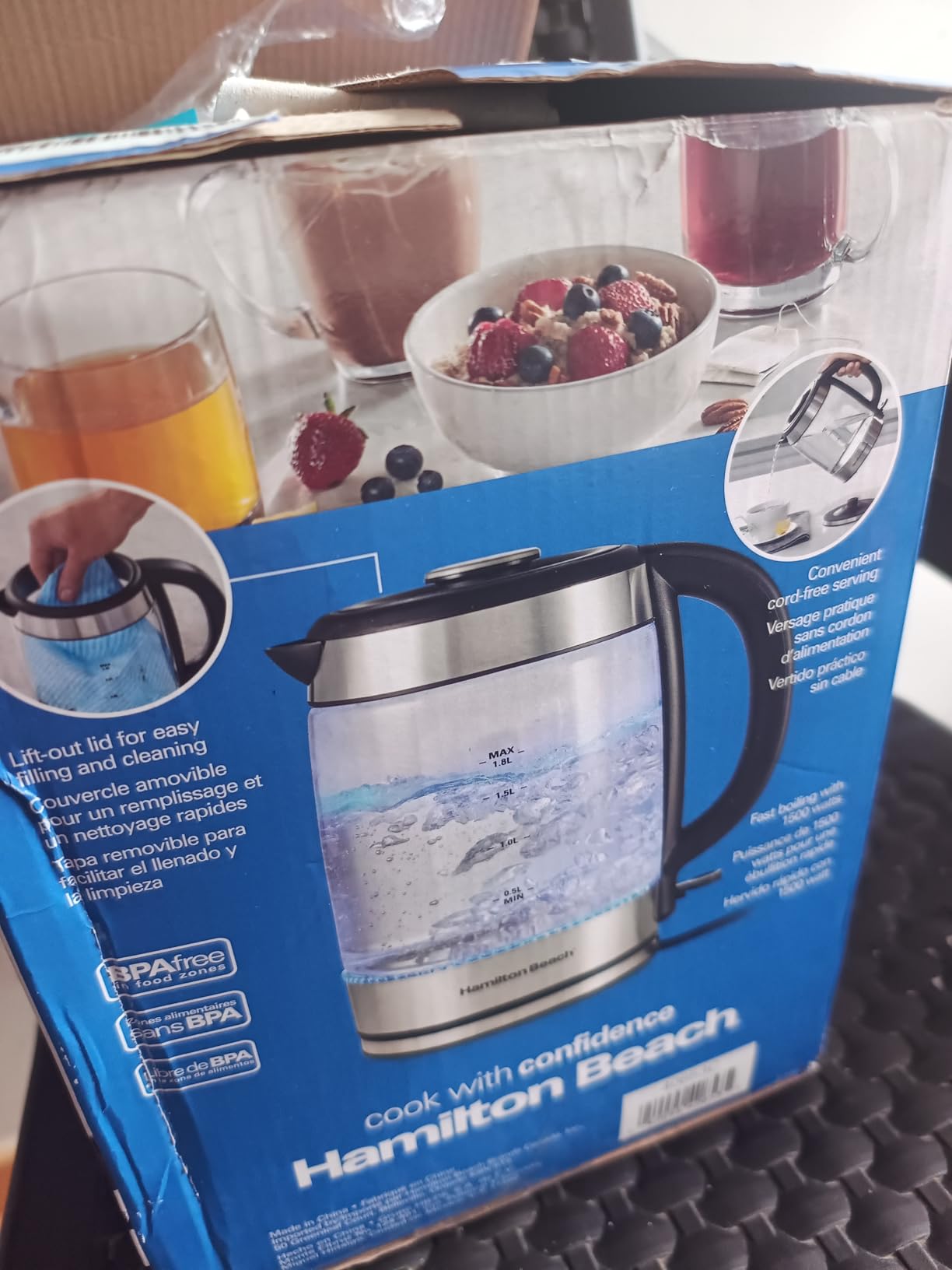 Hamilton Beach Electric Tea Kettle, Water Boiler & Heater, 1 Liter, 1500 Watts for Fast Boiling, BPA Free, Cordless Serving, Auto-Shutoff & Boil-Dry Protection, Blue LED, Glass (40930) customer photo 1