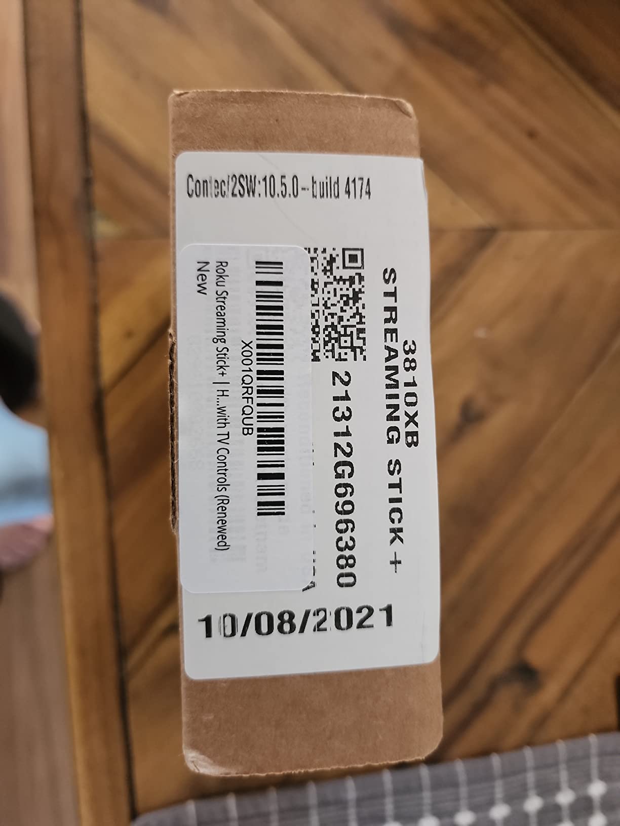 Roku Streaming Stick+ | HD/4K/HDR Streaming Device with Long-range Wireless and Voice Remote with TV Controls (Renewed) customer photo 2
