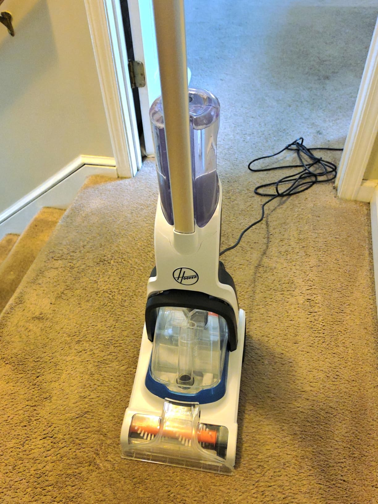 Hoover PowerDash Pet Compact Carpet Cleaner Machine, Lightweight Design, HeatForce Fast Drying, Antimicrobial Brush Roll customer photo 2