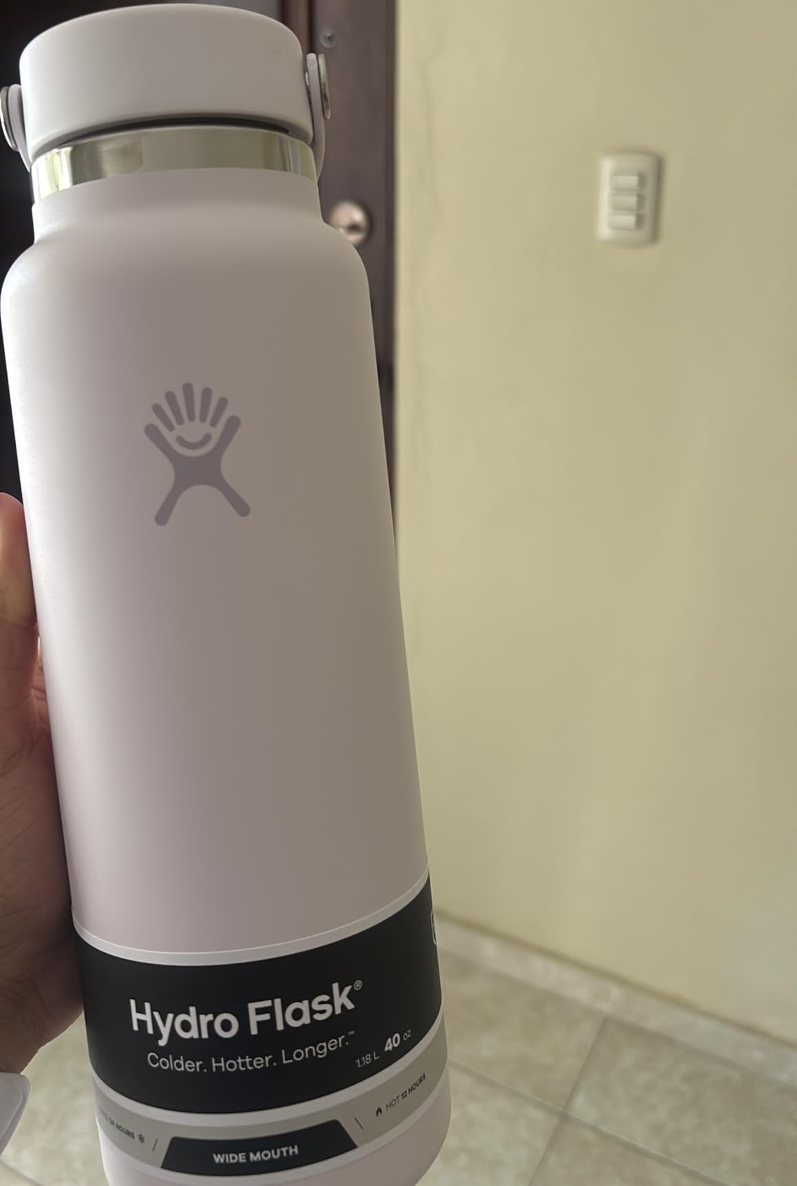 Hydro Flask Water Bottle - Insulated Stainless Steel - Wide Mouth Flex Lid, Non Spill, Leakproof and Refillable in 32 Oz Black customer photo 1