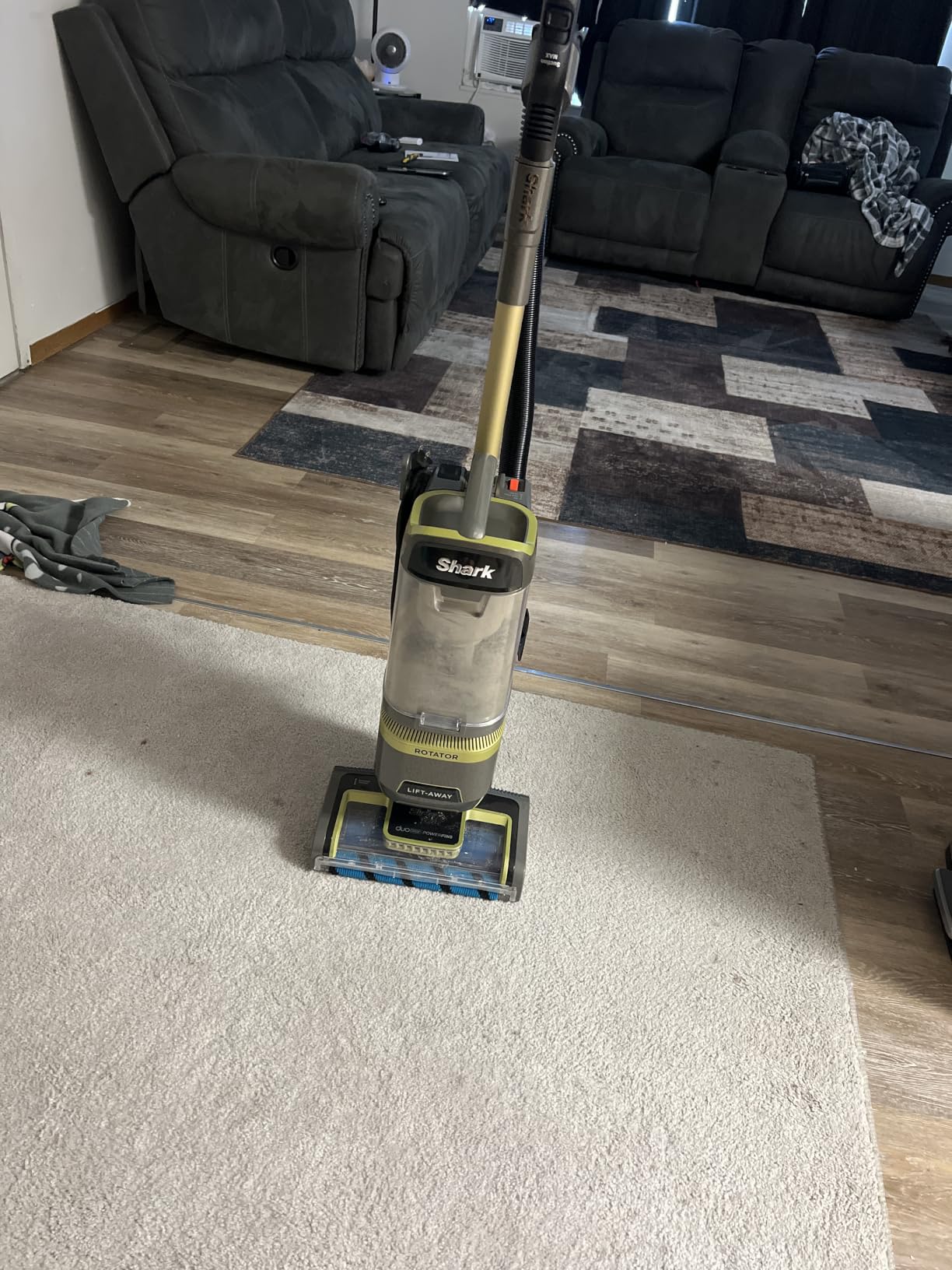 Shark Rotator Lift-Away Upright Vacuum (LA502), No Hair Wrap, HEPA Filter, LED Headlights customer photo 1