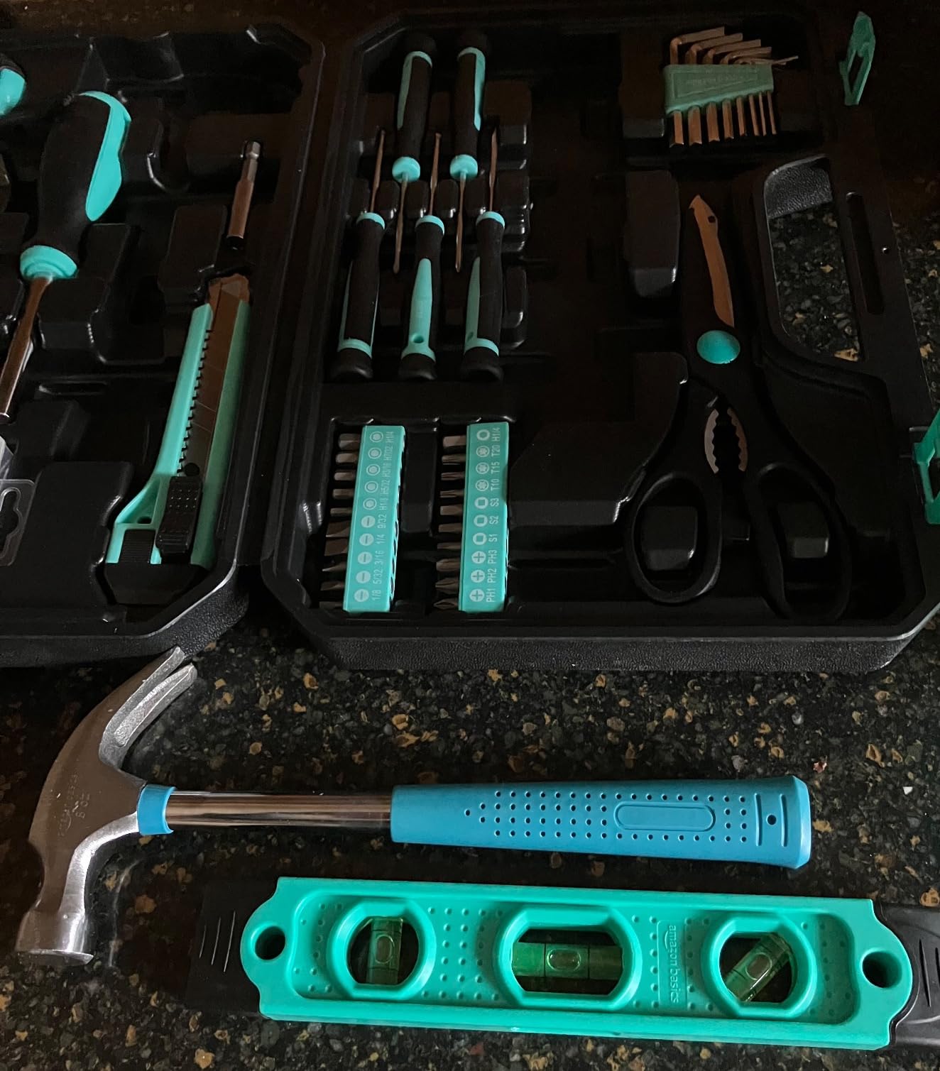 Amazon Basics 142-Piece Household Tool Kit for Home Repair, Hand Tools with Storage Case, Turquoise (LTK002) customer photo 2