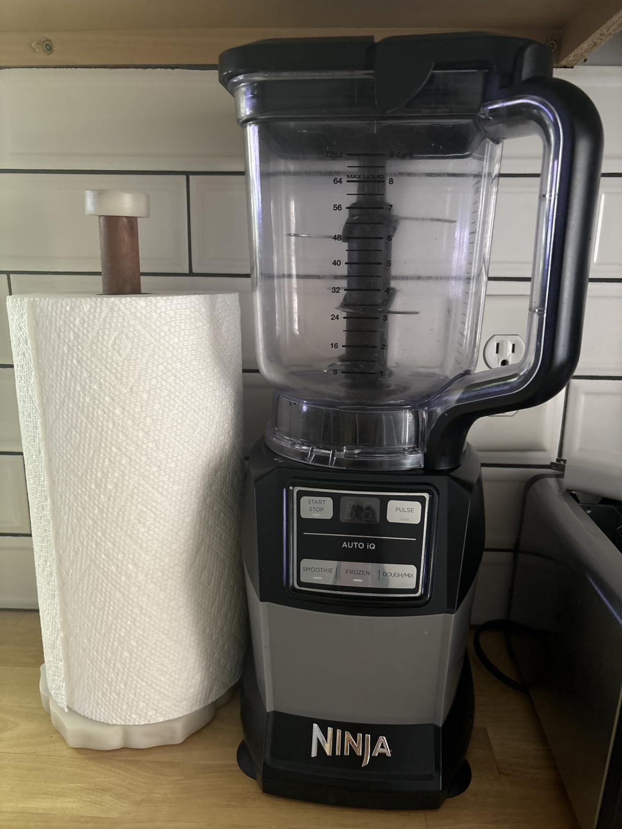 Ninja Compact Kitchen System, 1200W, 3 Functions for Smoothies, Dough & Frozen Drinks with Auto-IQ, 72-oz. Blender Pitcher, 40-oz. Processor Bowl & 18-oz. Single-Serve Cup, Grey, AMZ493BRN customer photo 1