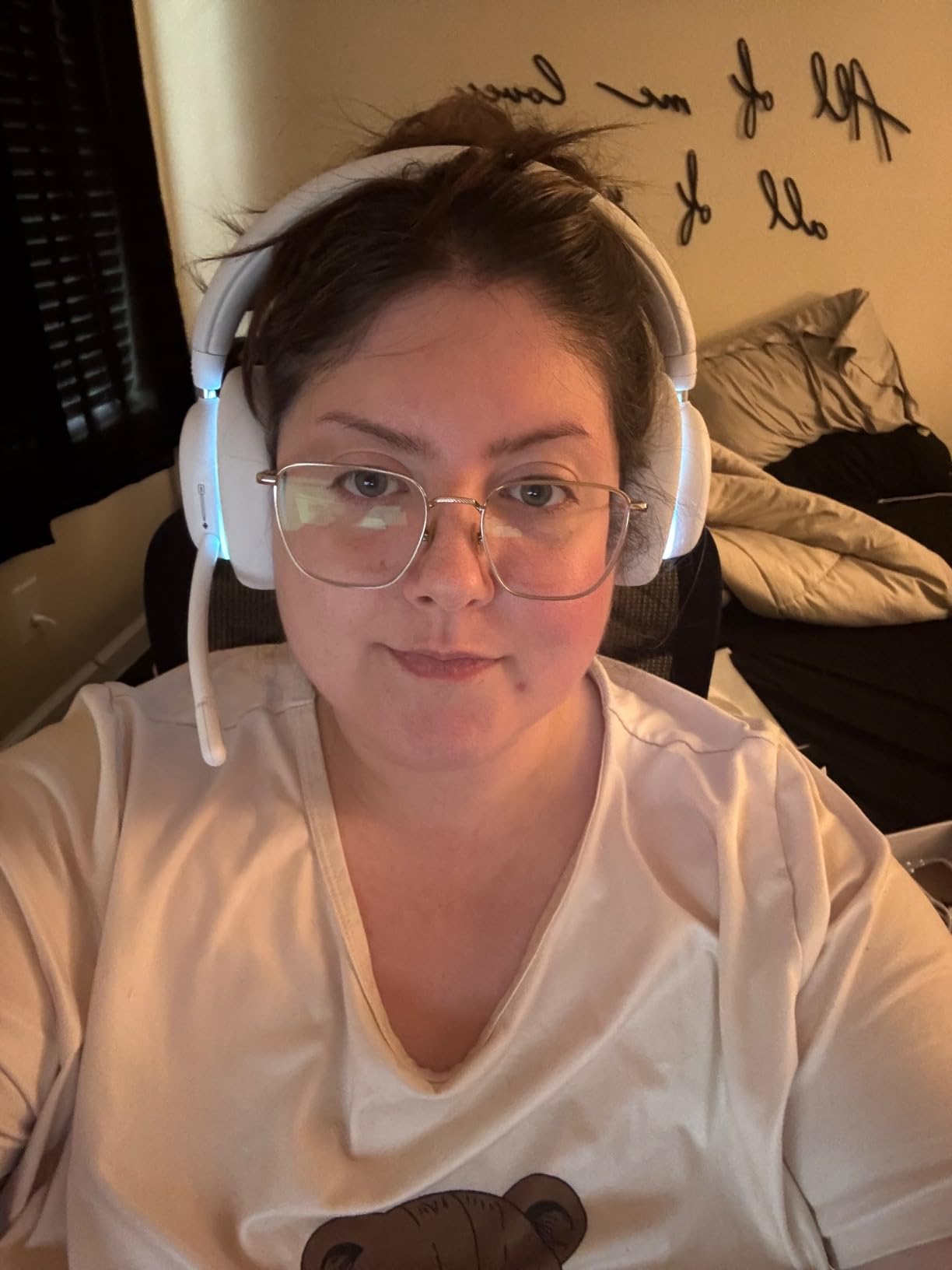 Logitech G735 Wireless Gaming Headset, Customizable LIGHTSYNC RGB Lighting, Bluetooth, 3.5 MM Aux, Detachable Mic - White Mist customer photo 1