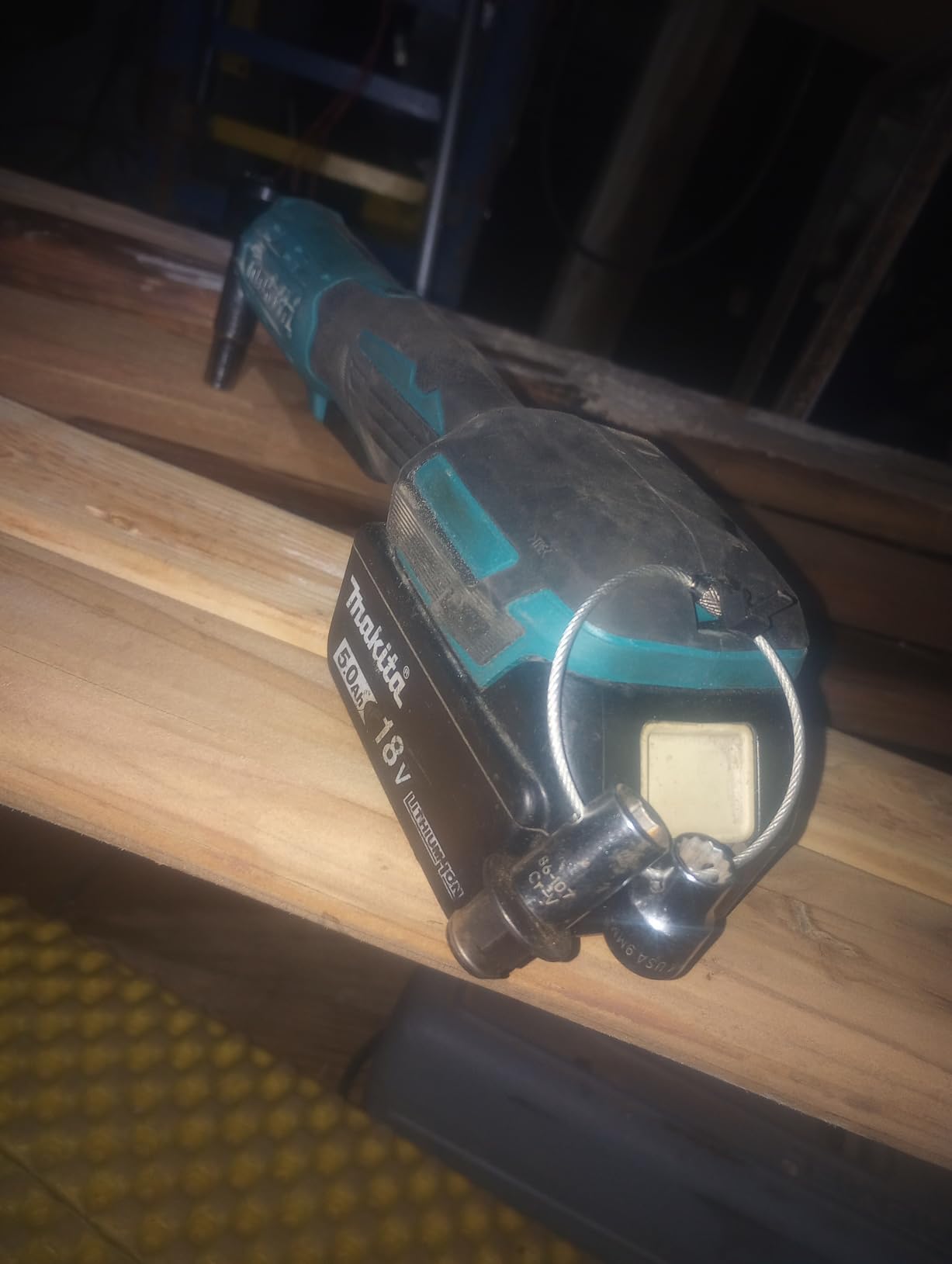 Makita XRW01Z 18V LXT Lithium-Ion Cordless 3/8