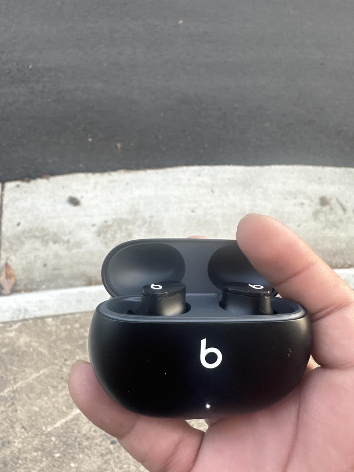 Beats Studio Buds Totally Wireless Noise Cancelling Earphones - Black (Renewed) customer photo 2