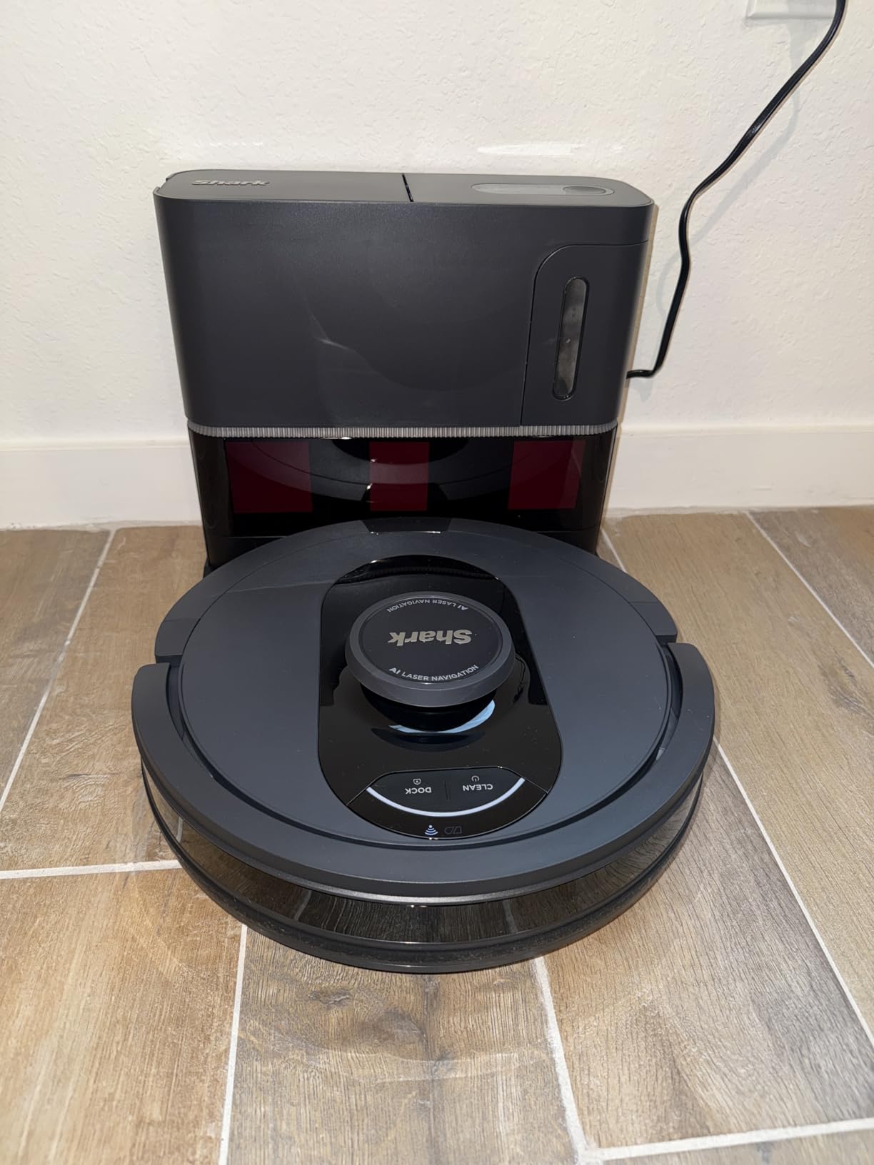 Shark AV2501S AI Ultra Robot Vacuum with Matrix Clean, Home Mapping, 30-Day HEPA Bagless Self-Empty Base customer photo 1