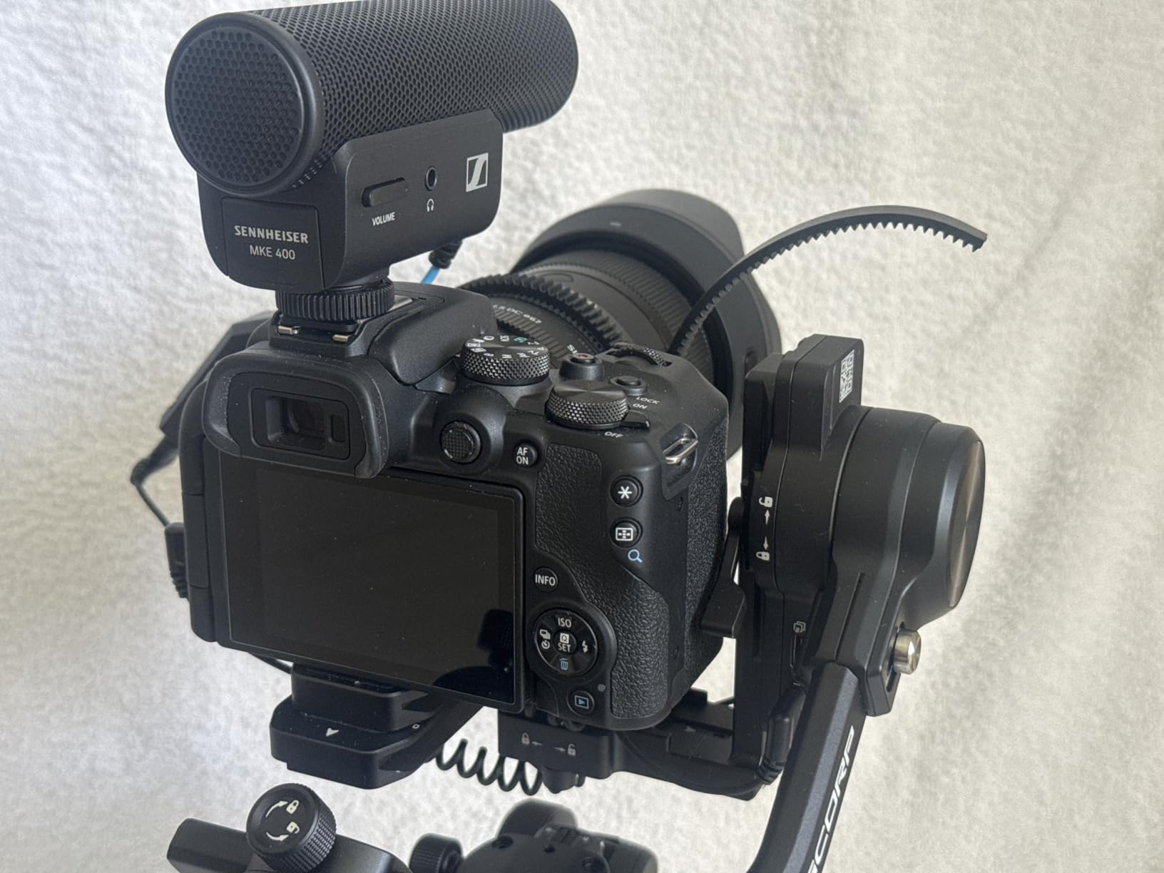 Canon EOS R10 Mirrorless Camera with RF-S 18-45mm Lens Kit, 24.2MP APS-C Sensor, 4K Video, Dual Pixel CMOS AF customer photo 1
