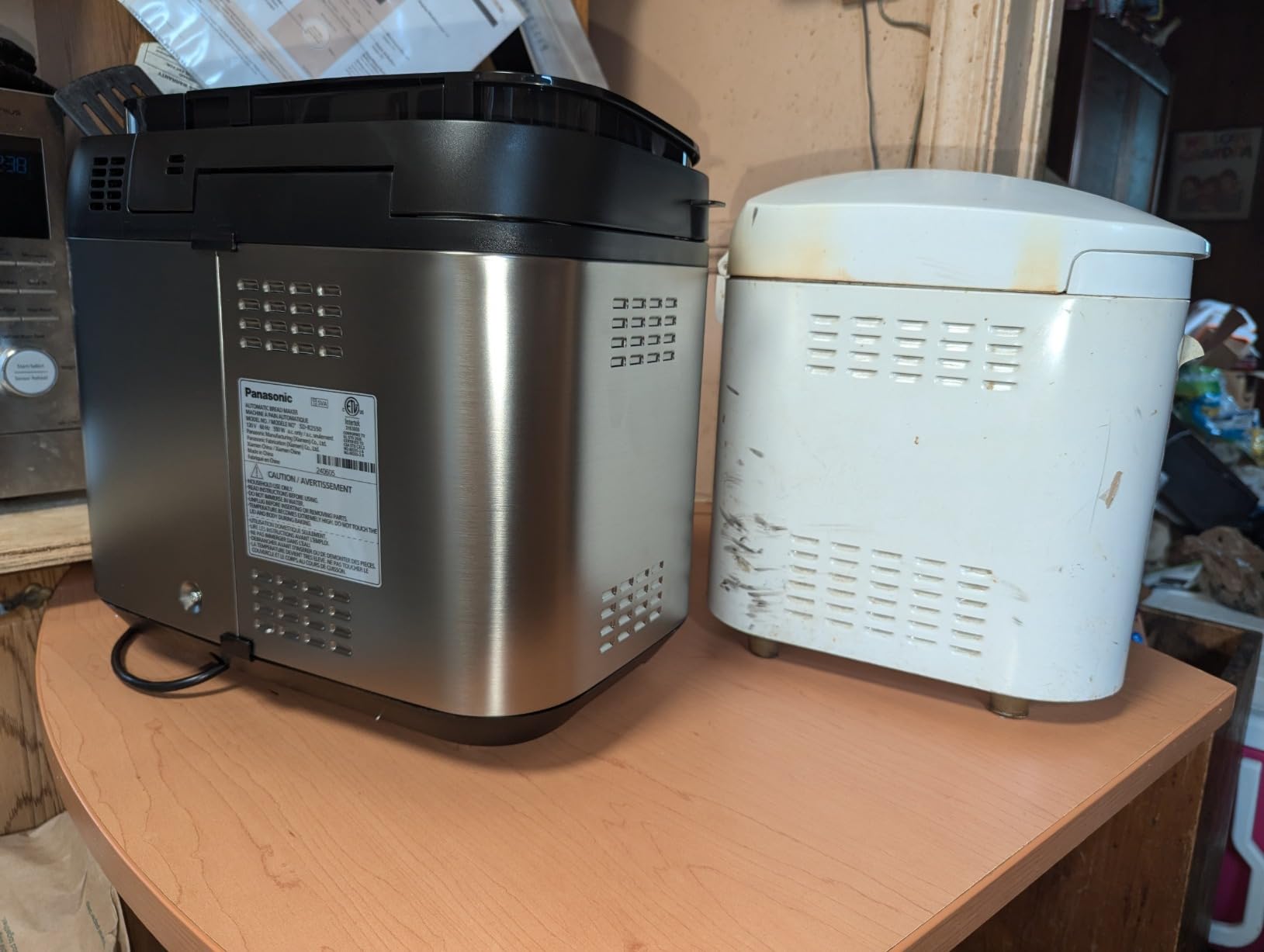 Panasonic Bread Machine, Automatic Bread Maker with 20 Presets and Advanced Temperature Sensor for Bread, Cake, and Pizza, Gluten Free Baking, Raisin Nut Dispenser - SD-R2550 customer photo 2